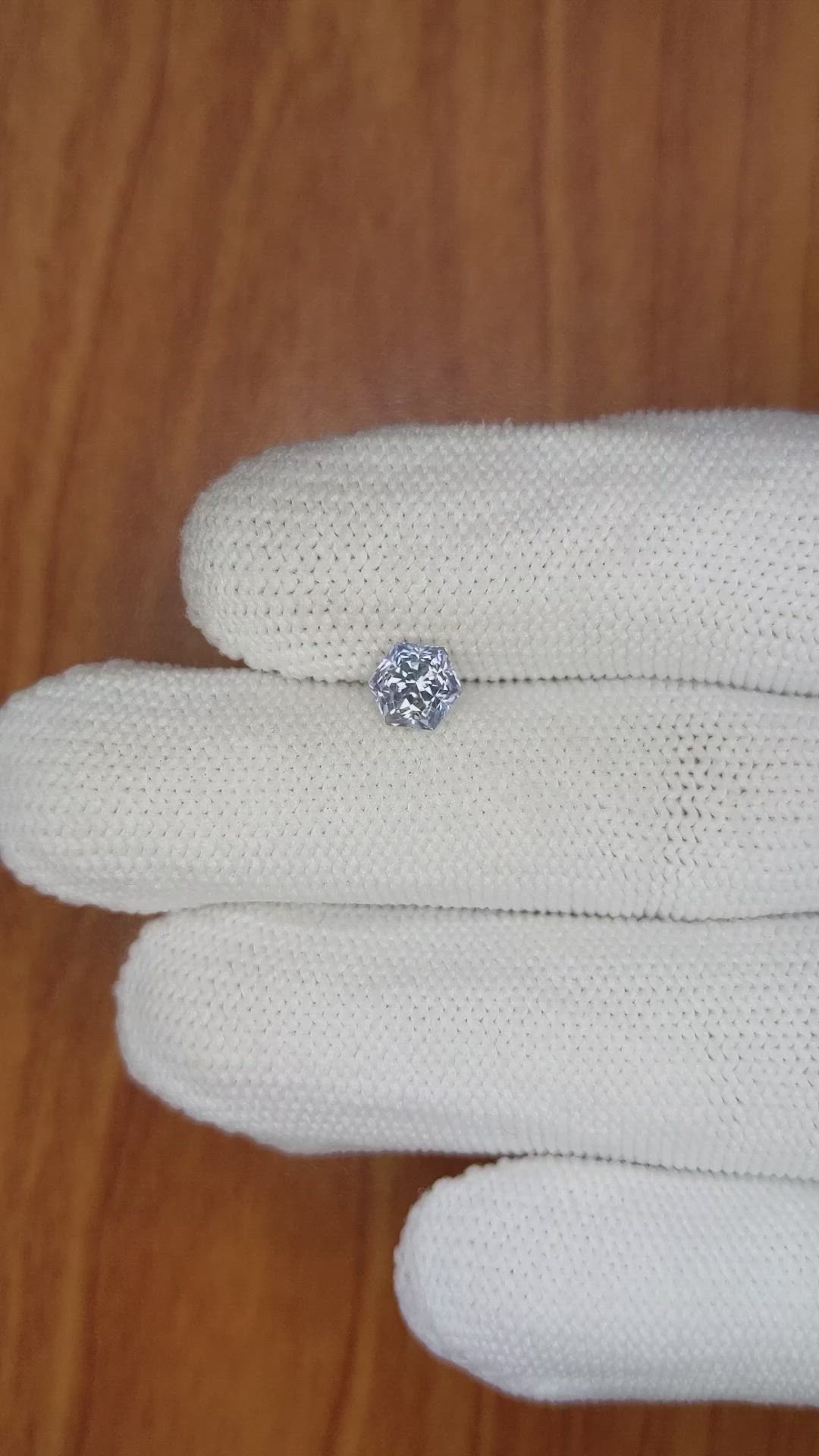 1.14 Ct. Bi Color Sapphire from Ceylon (Sri Lanka) Size Video