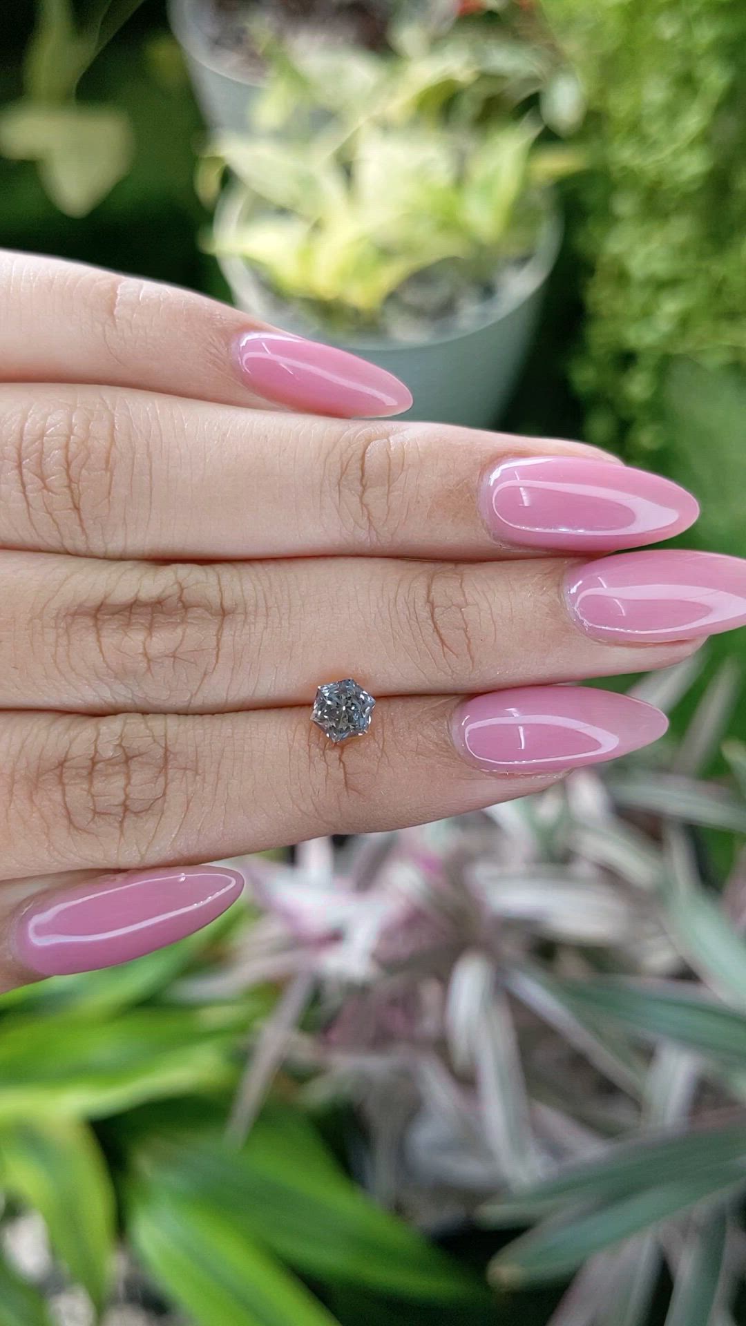 1.14 Ct. Bi Color Sapphire from Ceylon (Sri Lanka) Size Video