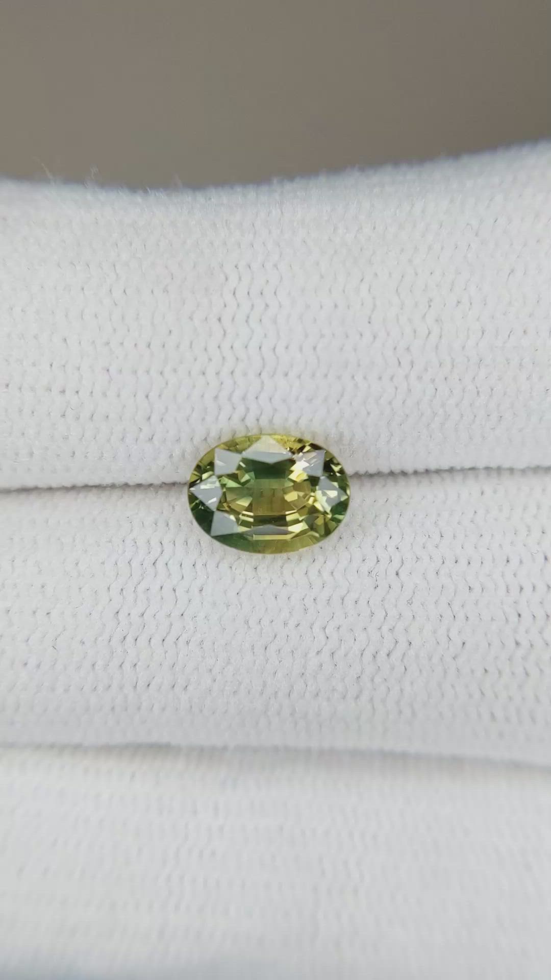 1.60 Ct. Yellowish Green Sapphire from Ceylon (Sri Lanka) Size Video