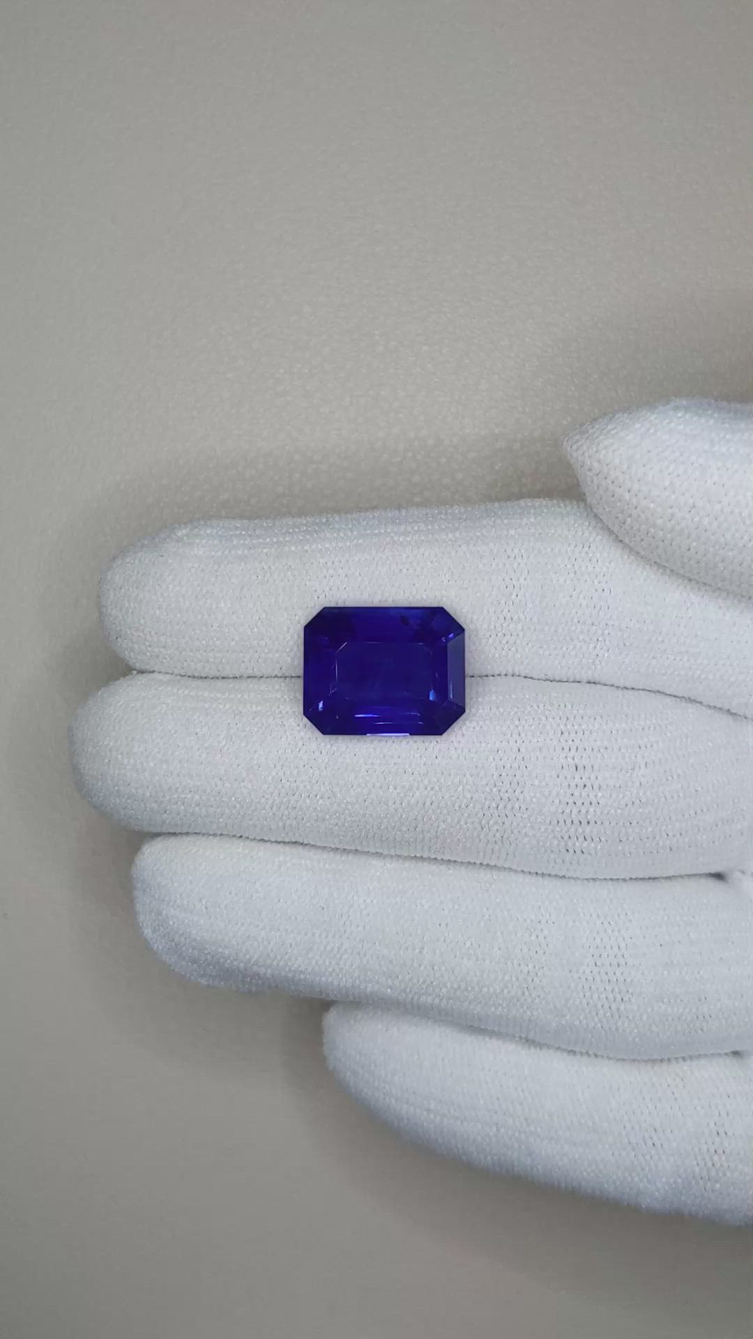 10.55 Ct. Blue Sapphire from Ceylon (Sri Lanka) Size Video