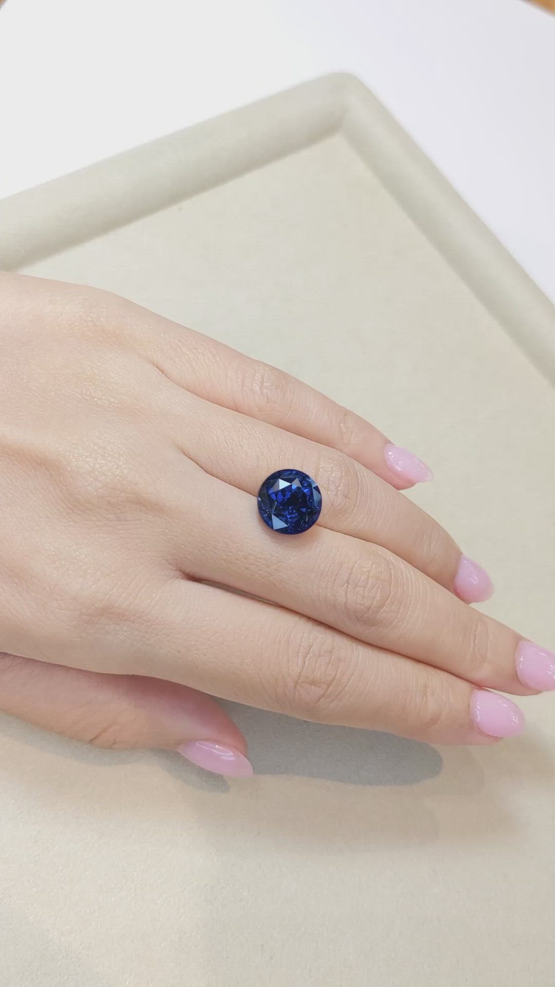 9.47 Ct. Blue Sapphire from Ceylon (Sri Lanka) Size Video