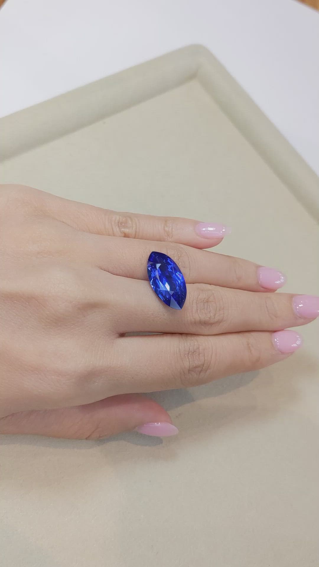 11.52 Ct. Blue Sapphire from Ceylon (Sri Lanka) Size Video