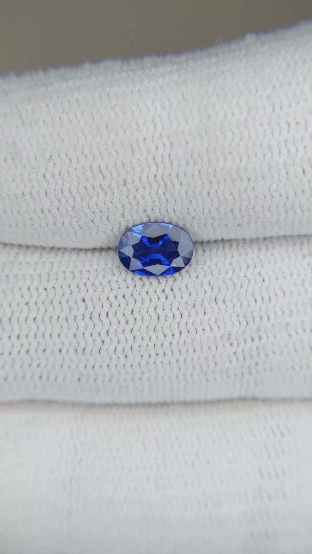 0.80 Ct. Blue Sapphire from Ceylon (Sri Lanka) Size Video