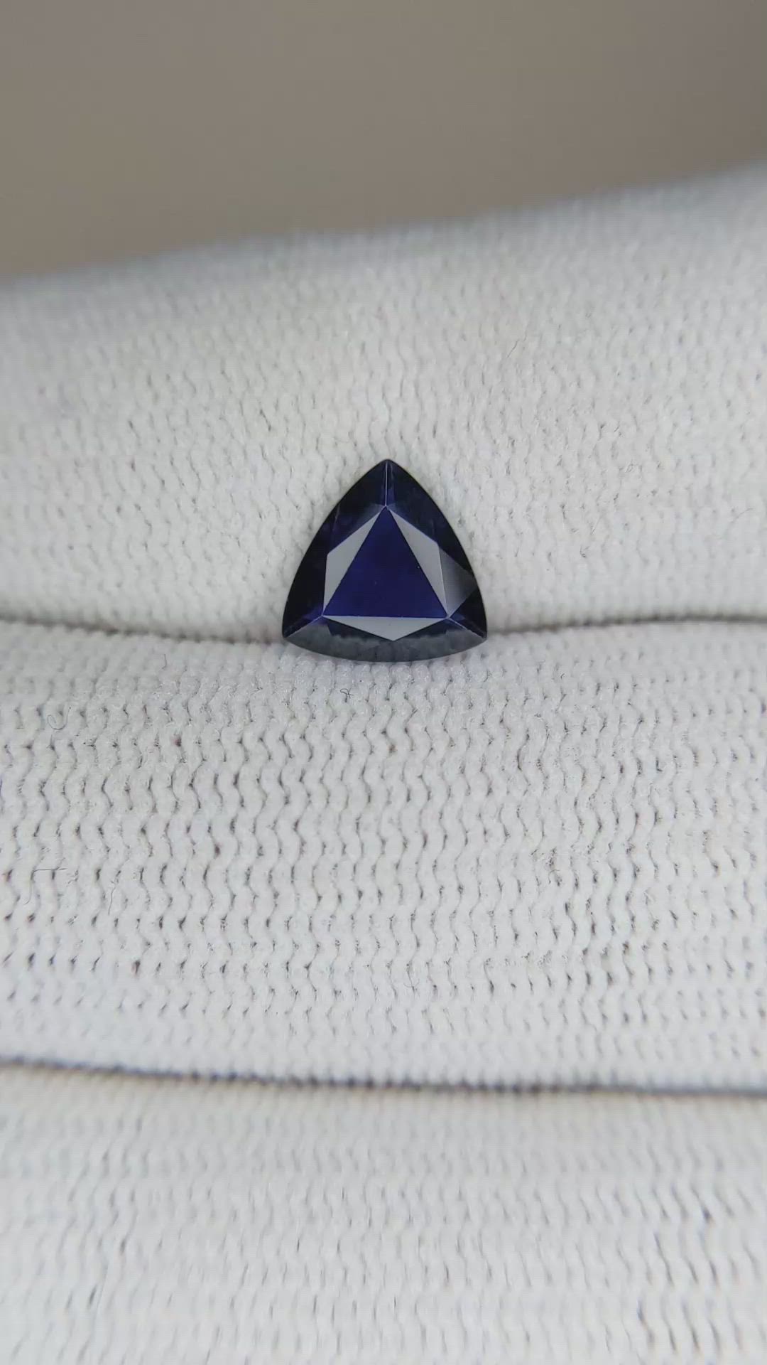 1.16 Ct. Blue Sapphire from Ceylon (Sri Lanka) Size Video