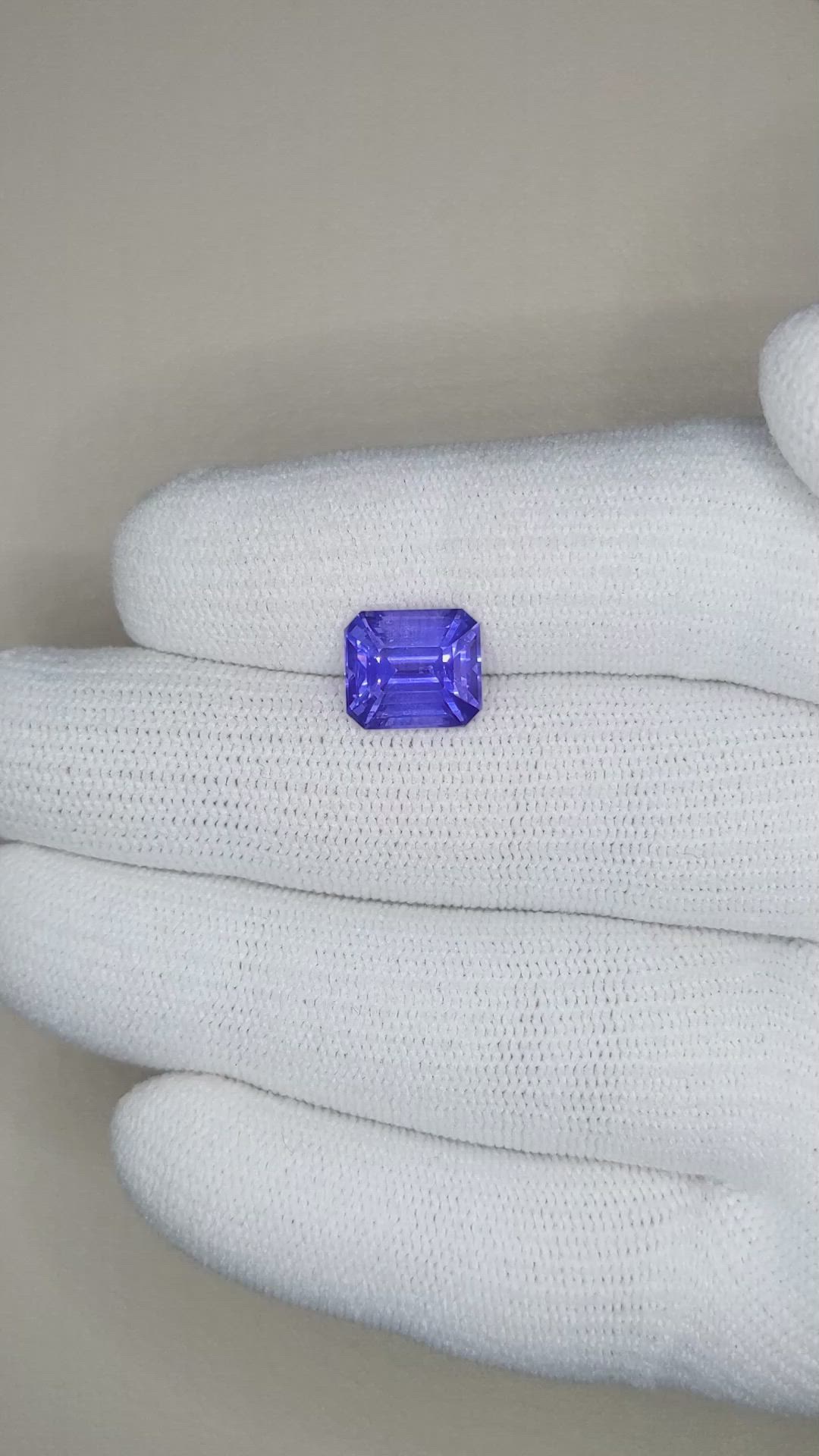 4.08 Ct. Purplish Blue Sapphire from Ceylon (Sri Lanka) Size Video
