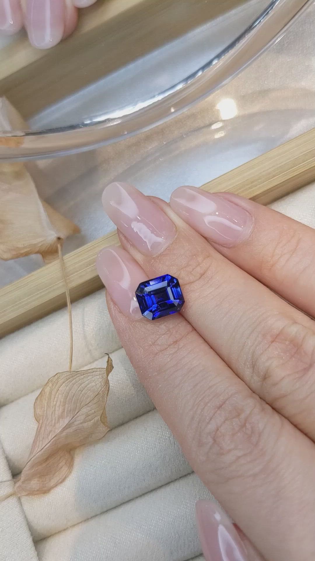 4.17 Ct. Blue Sapphire from Ceylon (Sri Lanka) Size Video