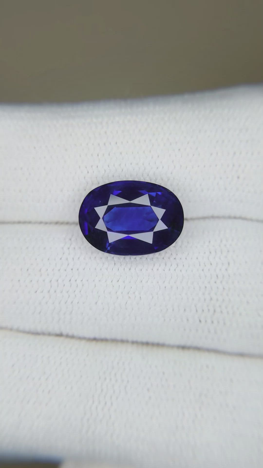 5.08 Ct. Blue Sapphire from Ceylon (Sri Lanka) Size Video