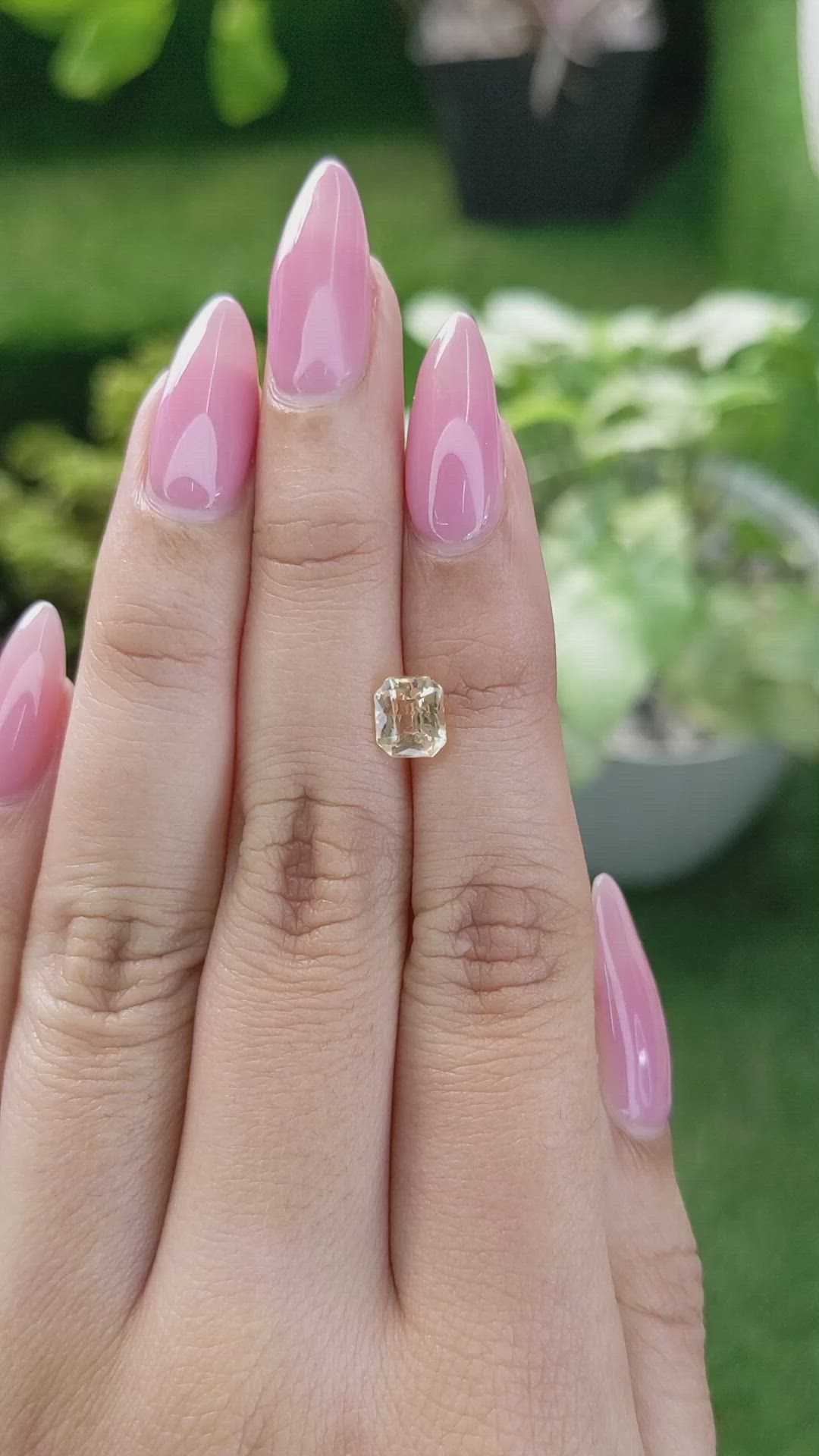 1.21 Ct. Yellow Sapphire from Ceylon (Sri Lanka) Size Video
