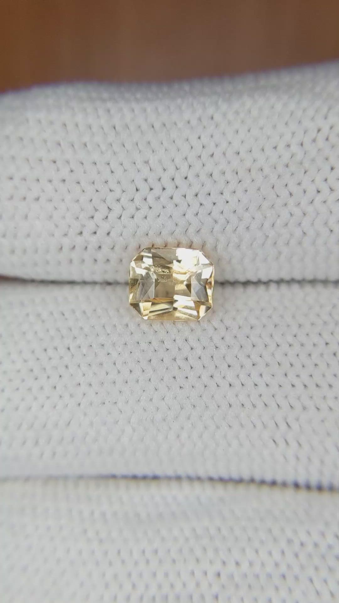 1.21 Ct. Yellow Sapphire from Ceylon (Sri Lanka) Size Video