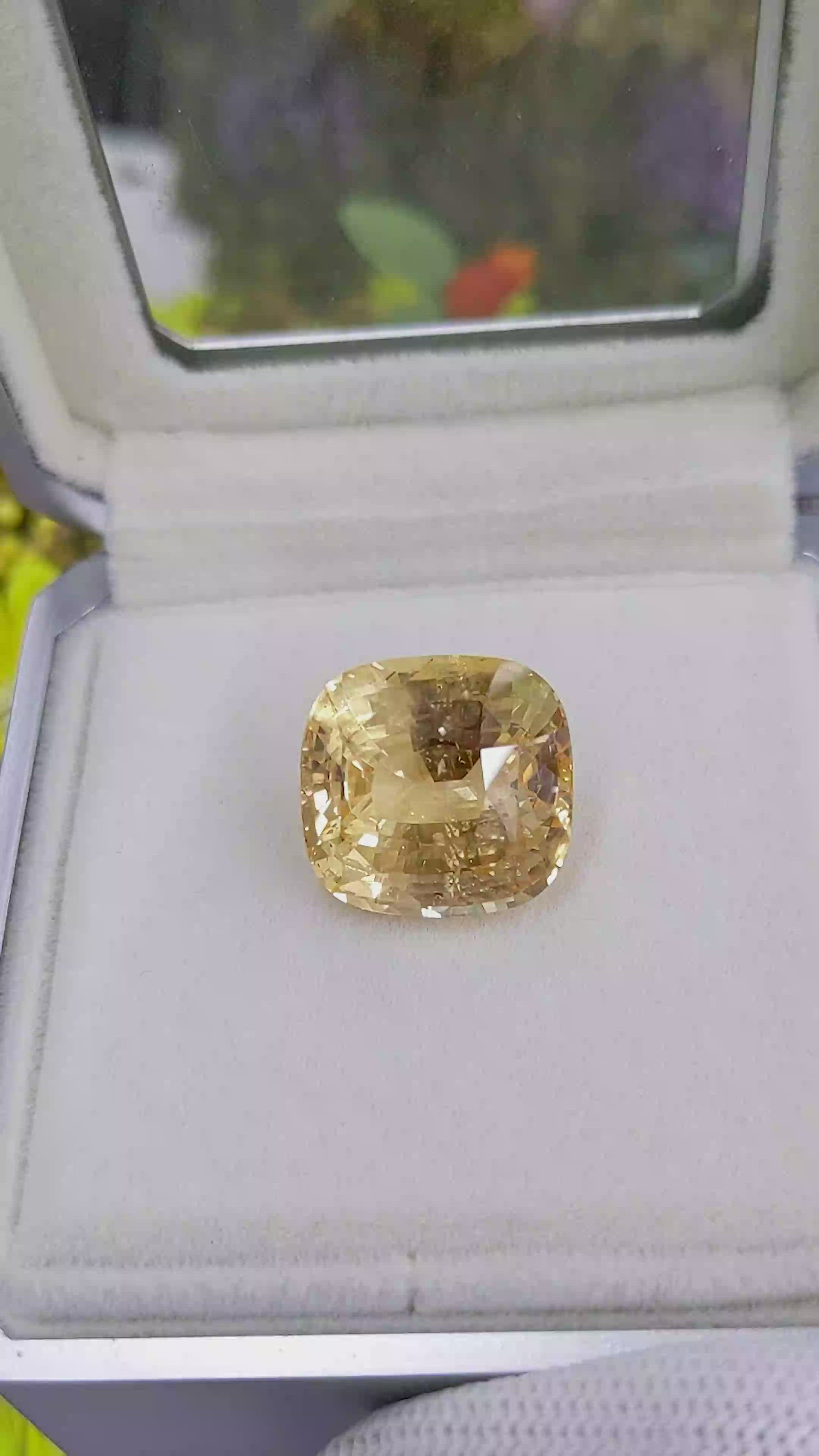 23.94 Ct. Yellowish Orange Sapphire from Ceylon (Sri Lanka) Size Video