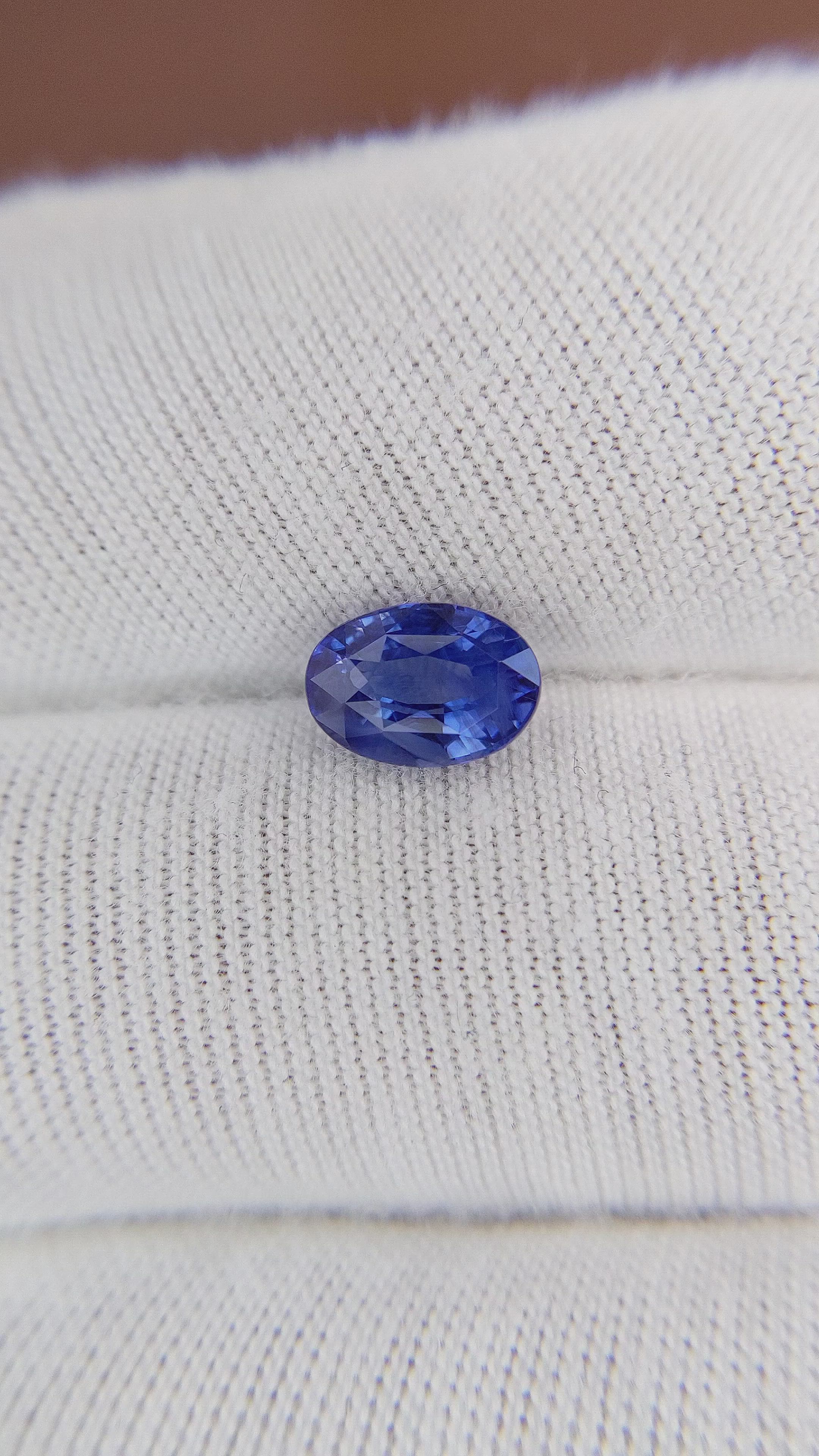 1.53 Ct. Blue Sapphire from Ceylon (Sri Lanka) Size Video