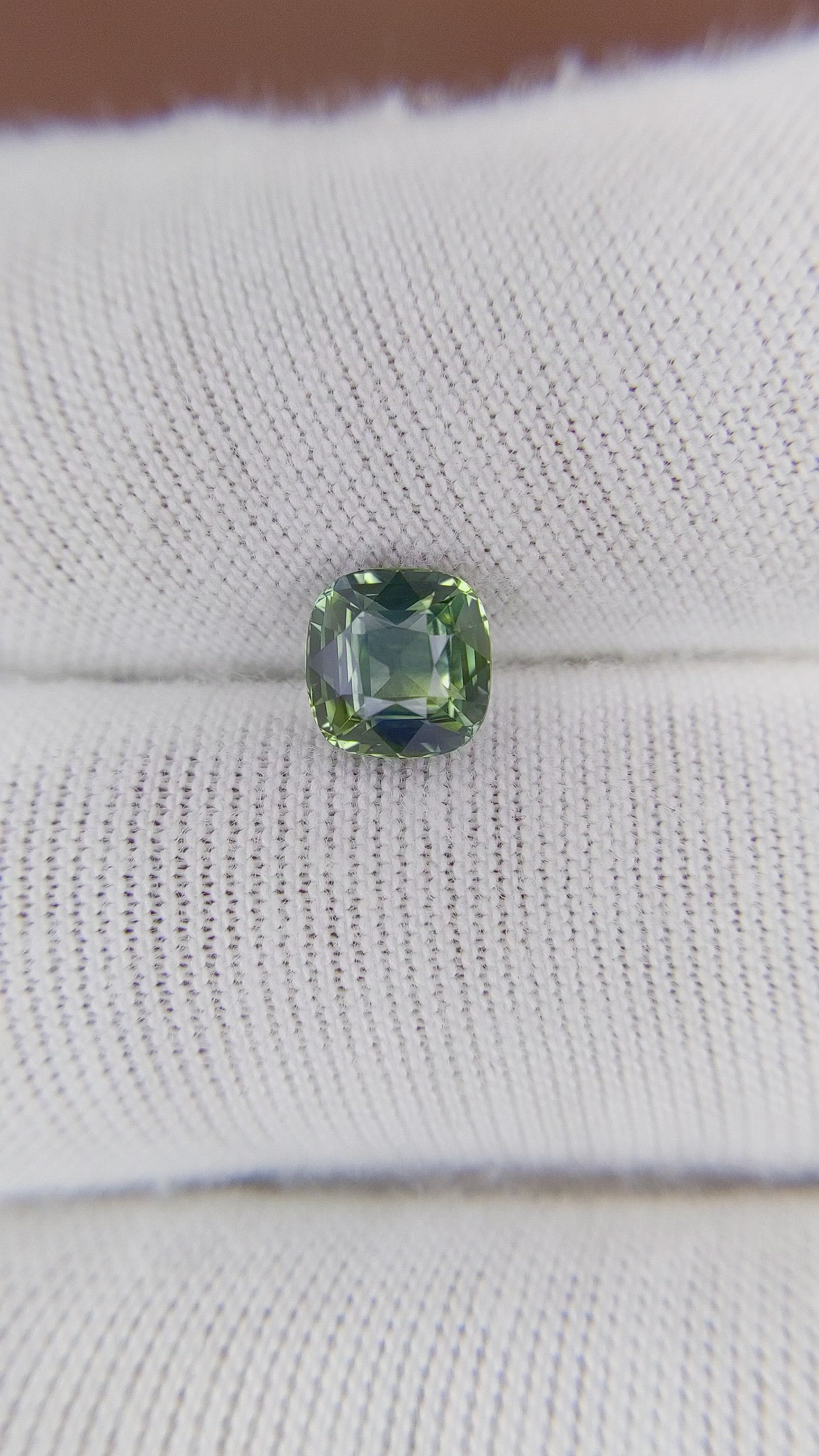 1.55 Ct. Bi Color Sapphire from Ceylon (Sri Lanka) Size Video