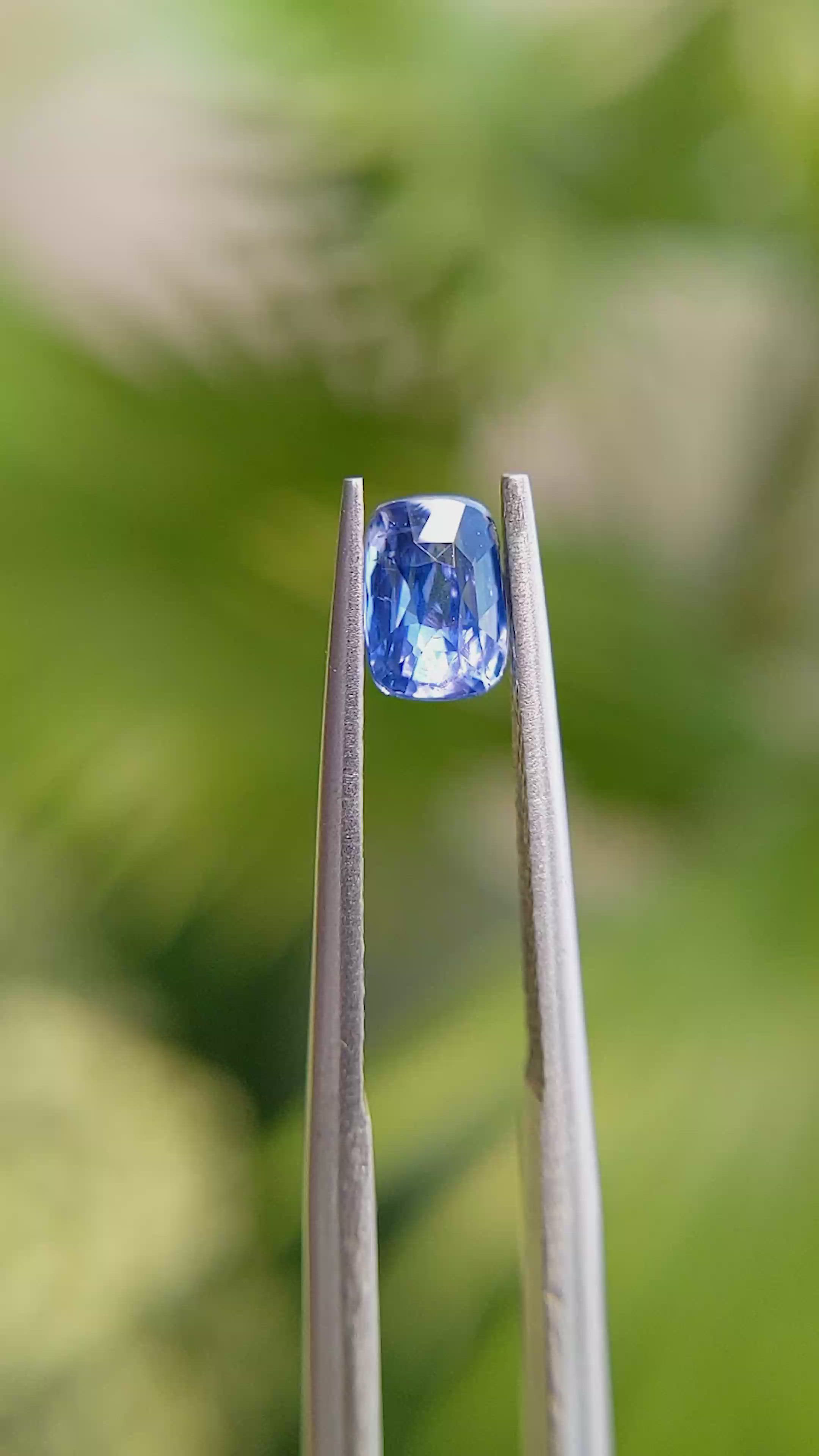 1.00 Ct. Blue Sapphire from Ceylon (Sri Lanka) Size Video