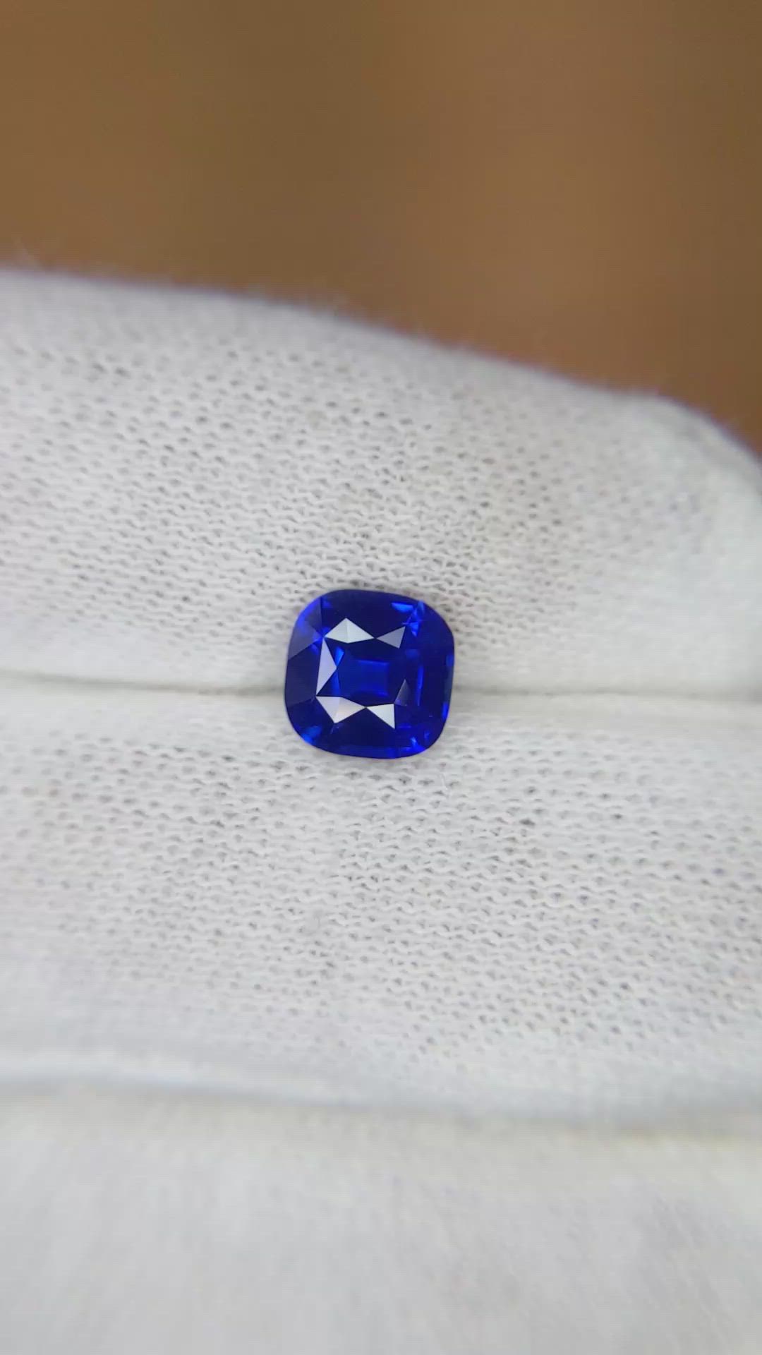 1.80 Ct. Blue Sapphire from Ceylon (Sri Lanka) Size Video