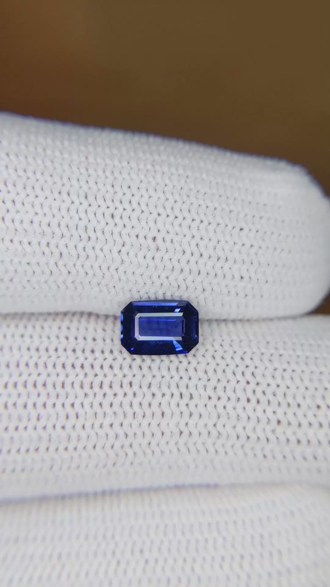 0.98 Ct. Blue Sapphire from Ceylon (Sri Lanka) Size Video