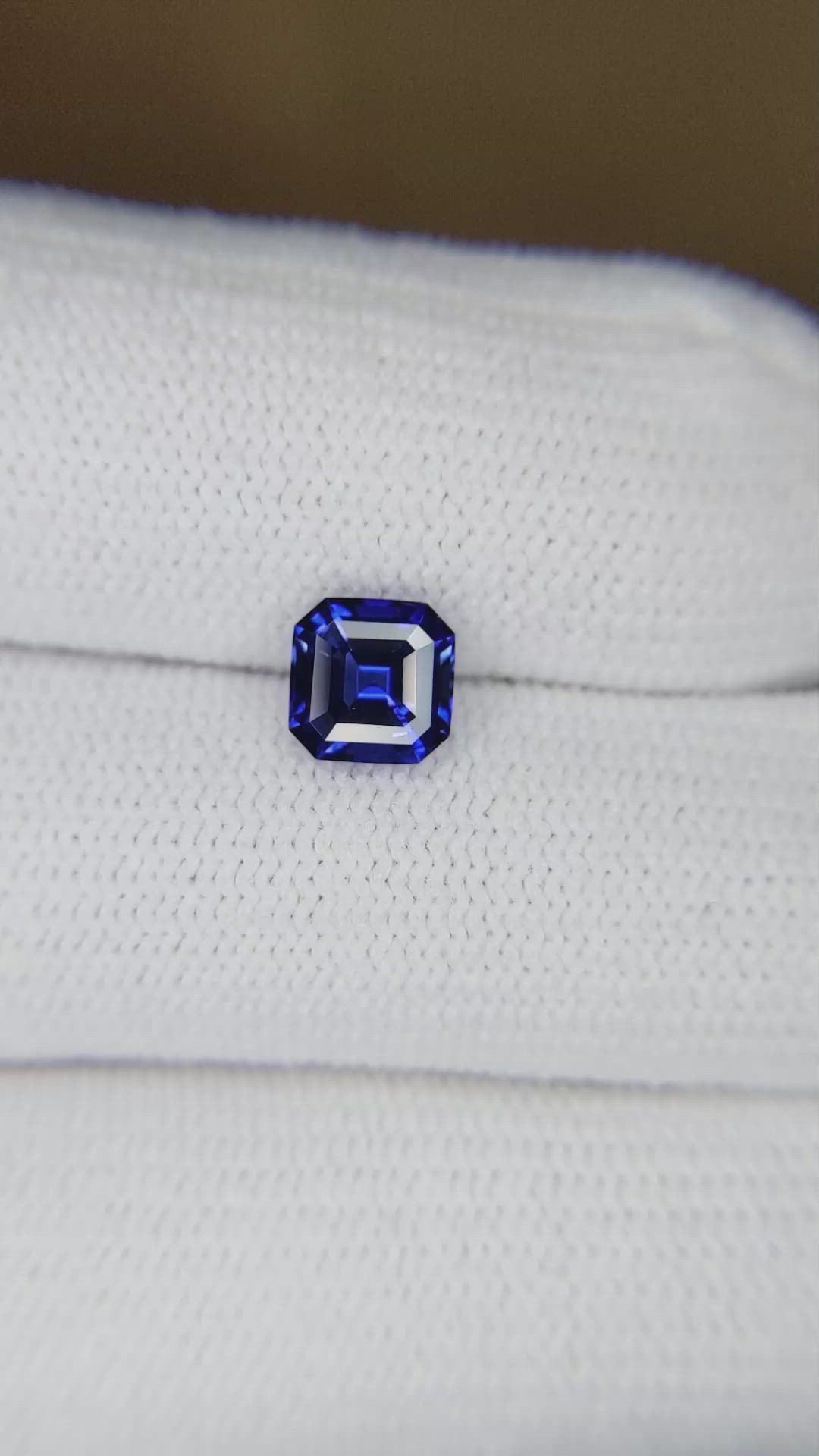 1.34 Ct. Blue Sapphire from Ceylon (Sri Lanka) Size Video