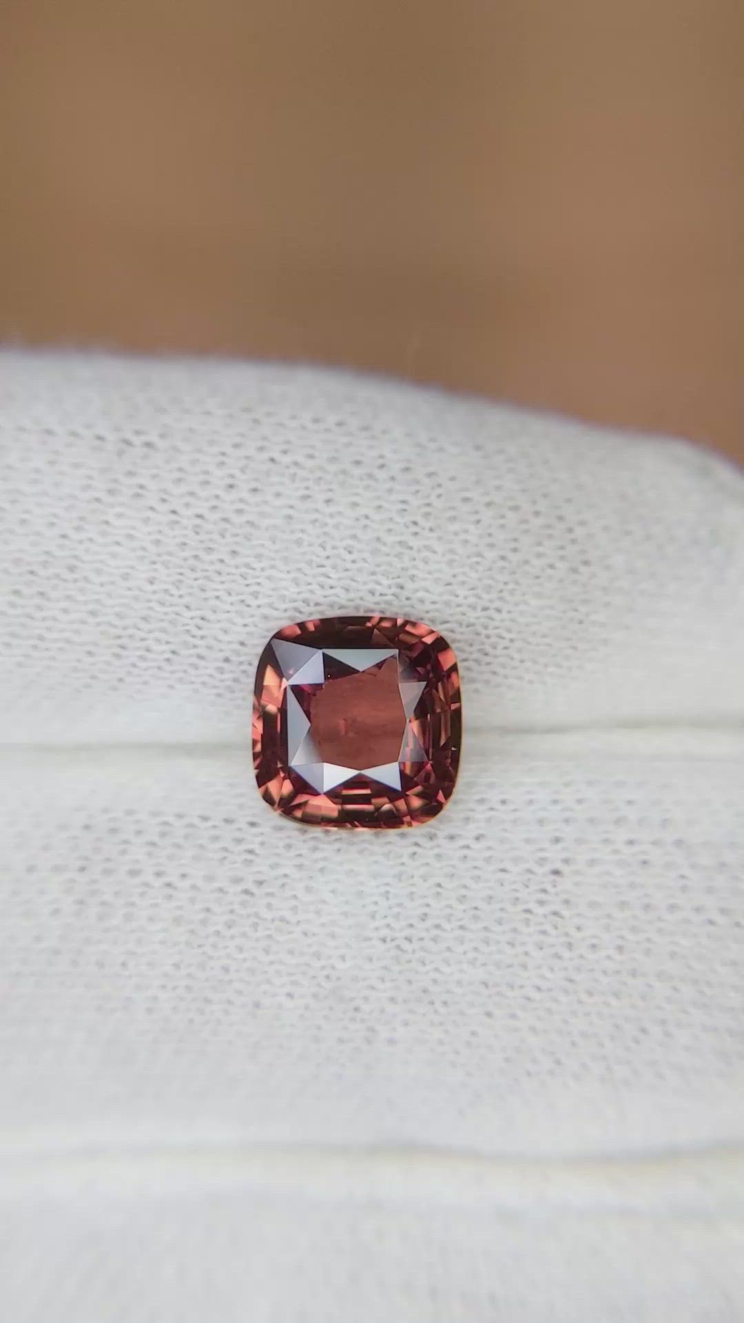 3.22 Ct. Pinkish Brown Sapphire from Ceylon (Sri Lanka) Size Video