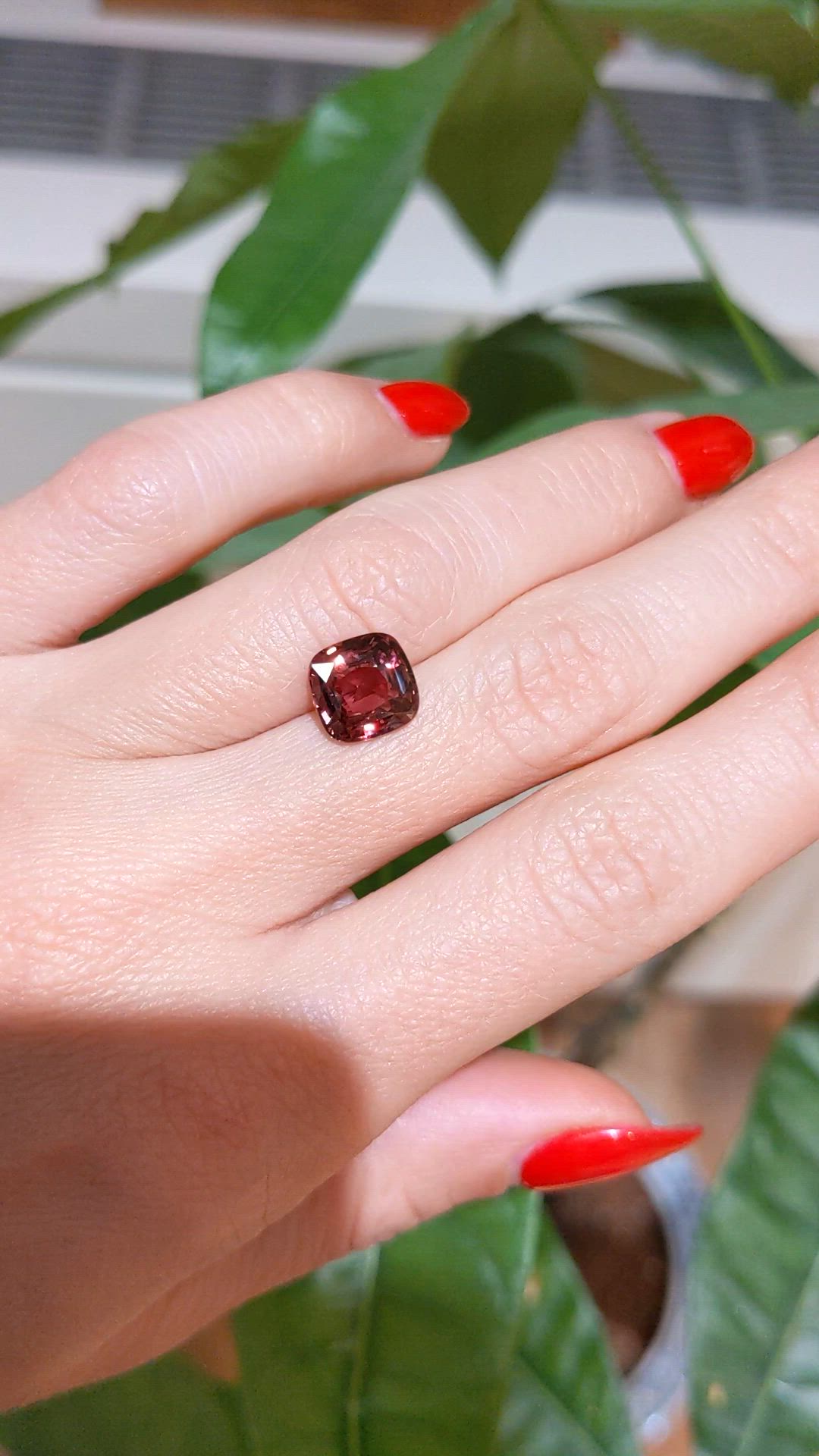 3.22 Ct. Pinkish Brown Sapphire from Ceylon (Sri Lanka) Size Video