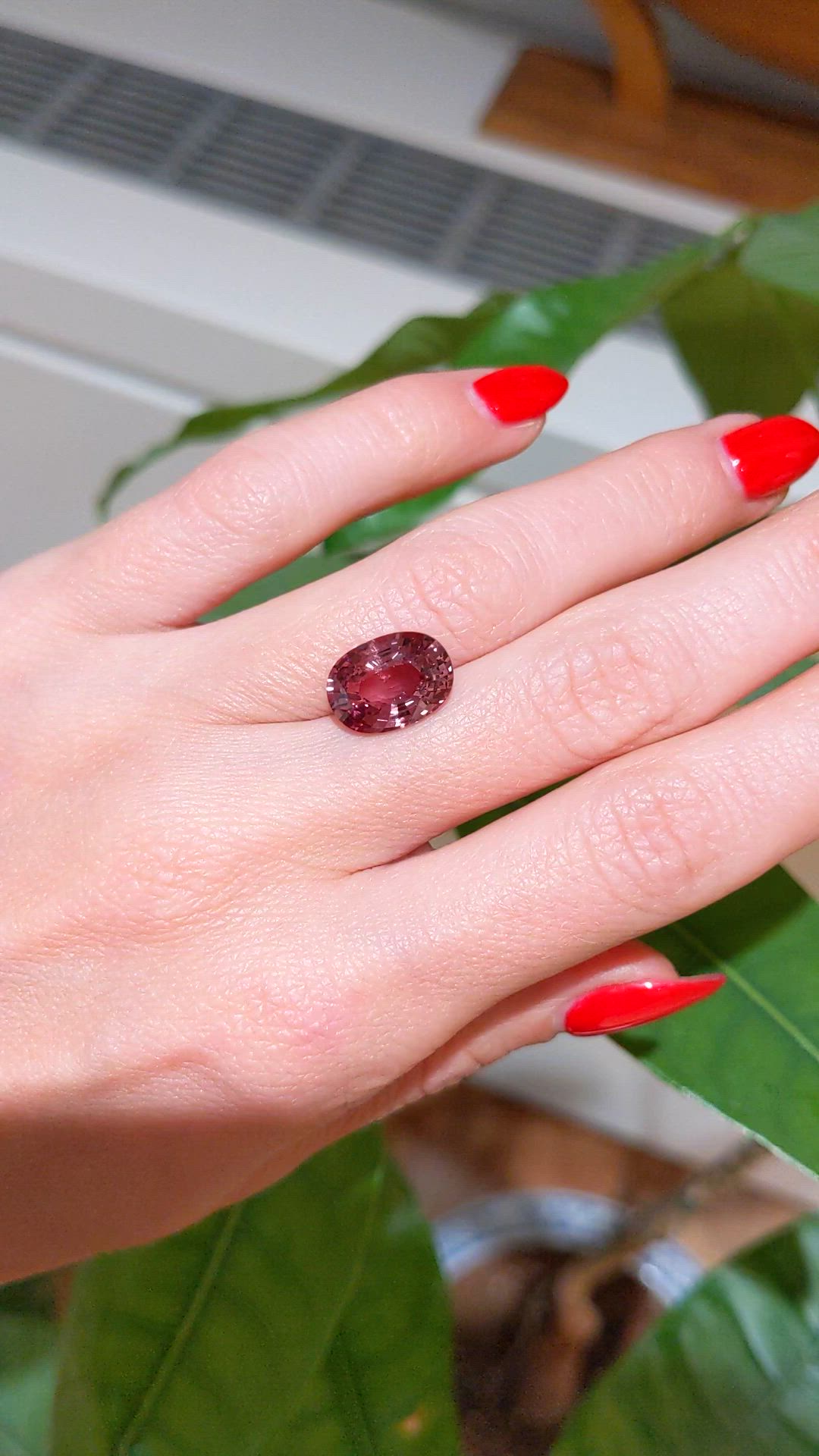5.17 Ct. Padparadscha Sapphire from Ceylon (Sri Lanka) Size Video
