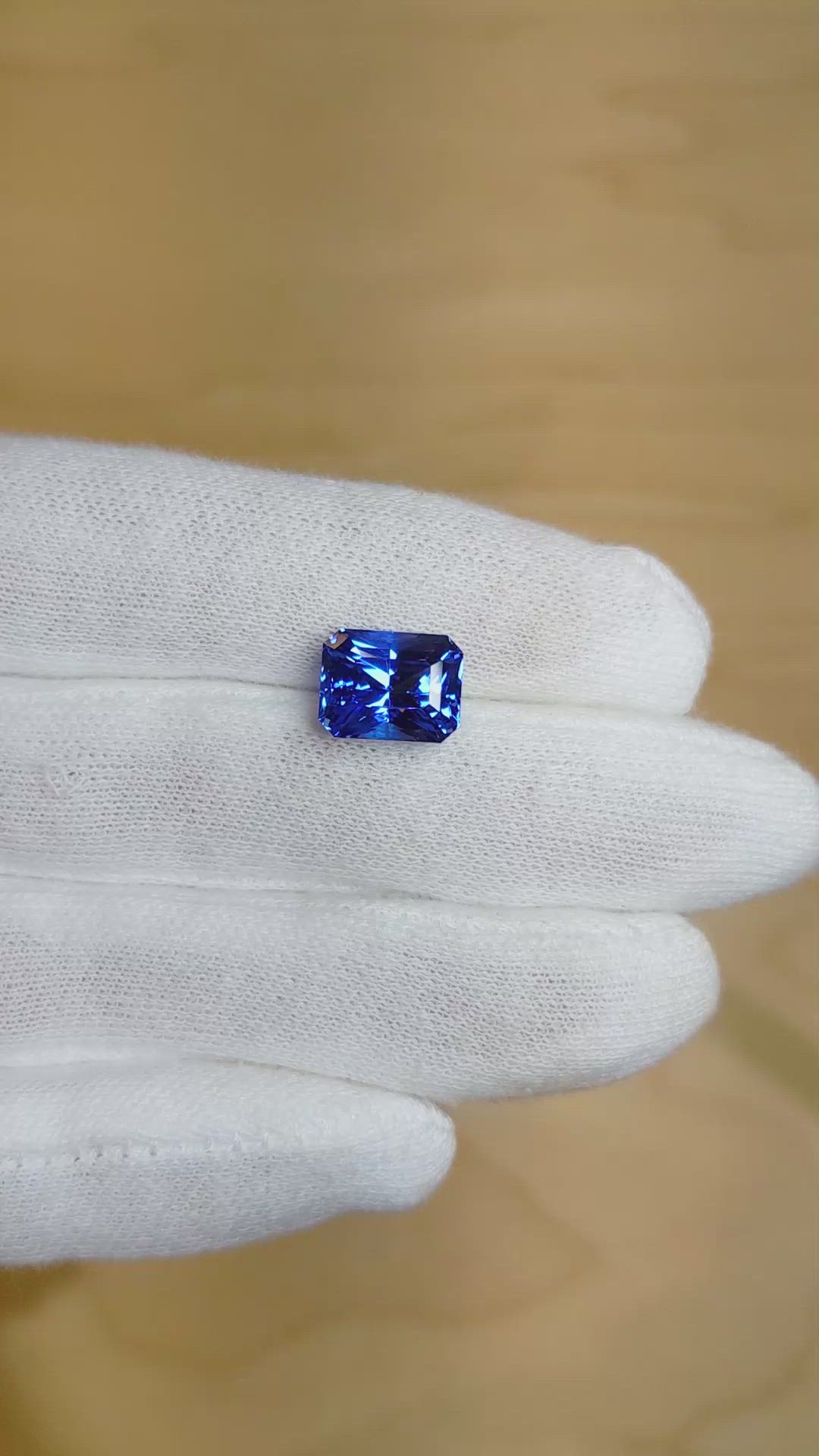 6.51 Ct. Blue Sapphire from Ceylon (Sri Lanka) Size Video