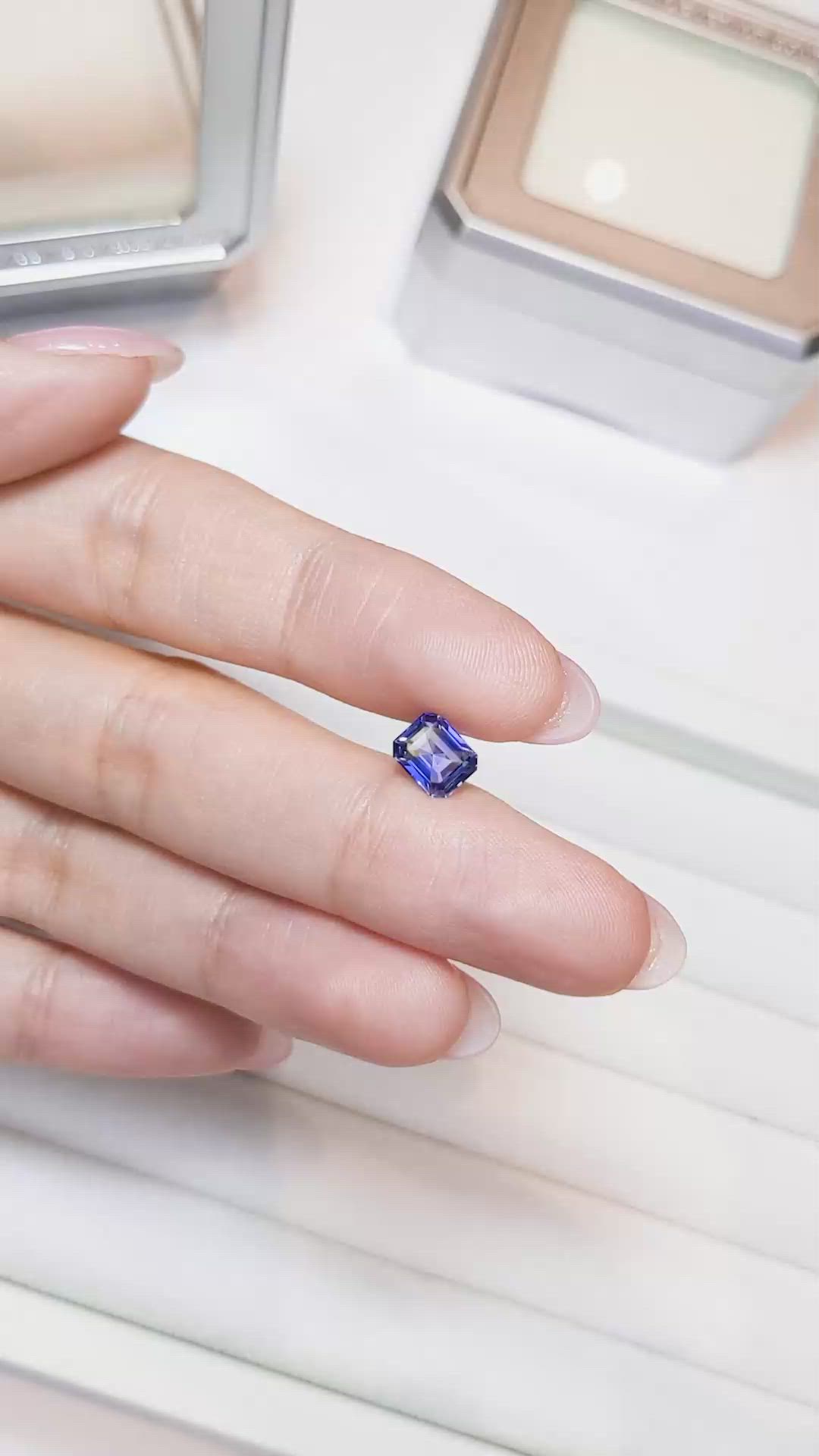 1.30 Ct. Bi Color Sapphire from Ceylon (Sri Lanka) Size Video