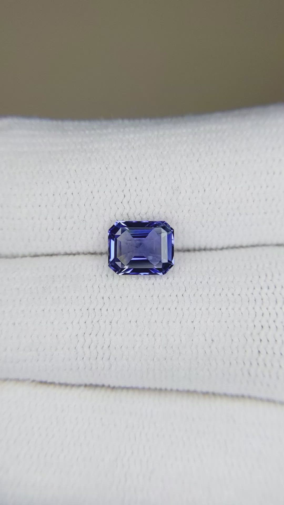 1.30 Ct. Bi Color Sapphire from Ceylon (Sri Lanka) Size Video