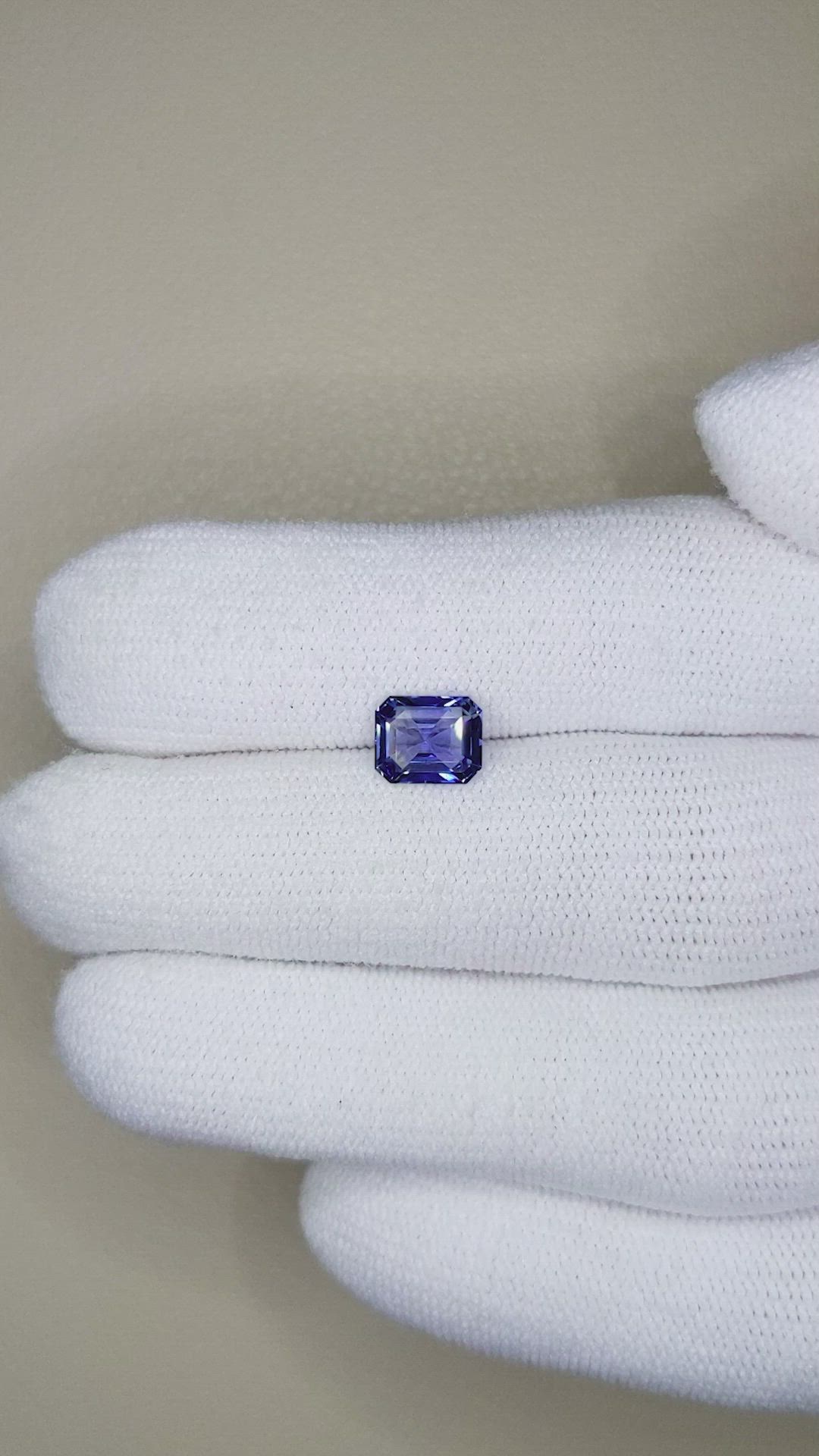 1.30 Ct. Bi Color Sapphire from Ceylon (Sri Lanka) Size Video