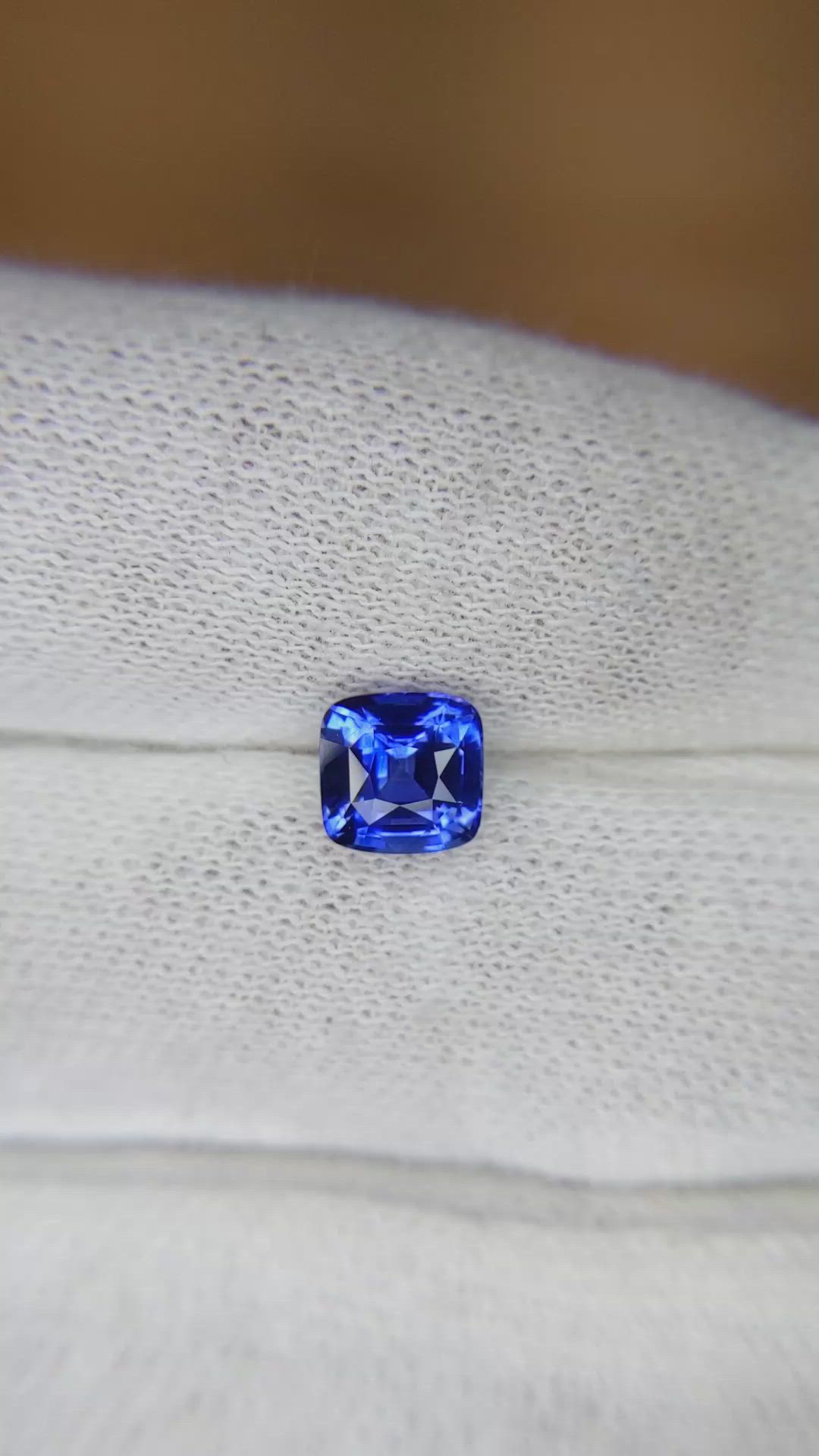 1.32 Ct. Blue Sapphire from Ceylon (Sri Lanka) Size Video