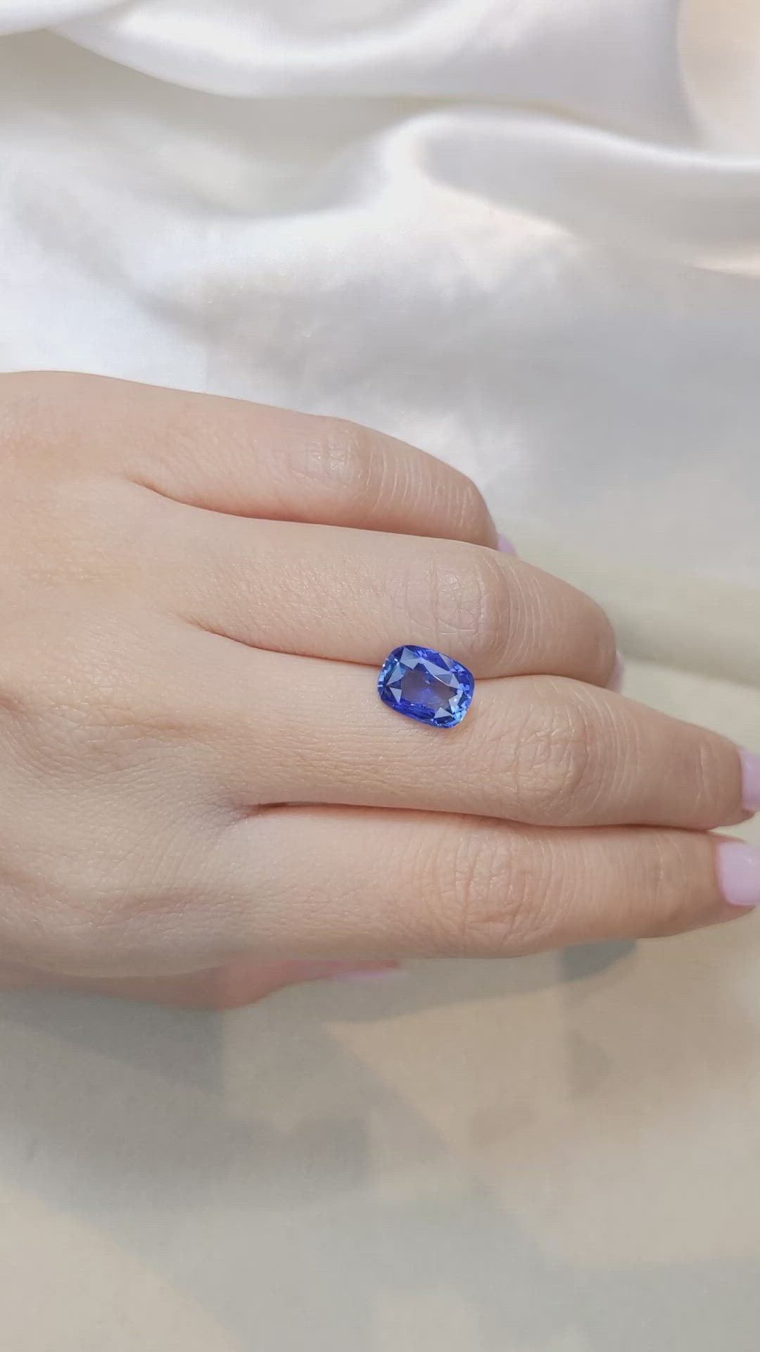 3.58 Ct. Blue Sapphire from Ceylon (Sri Lanka) Size Video
