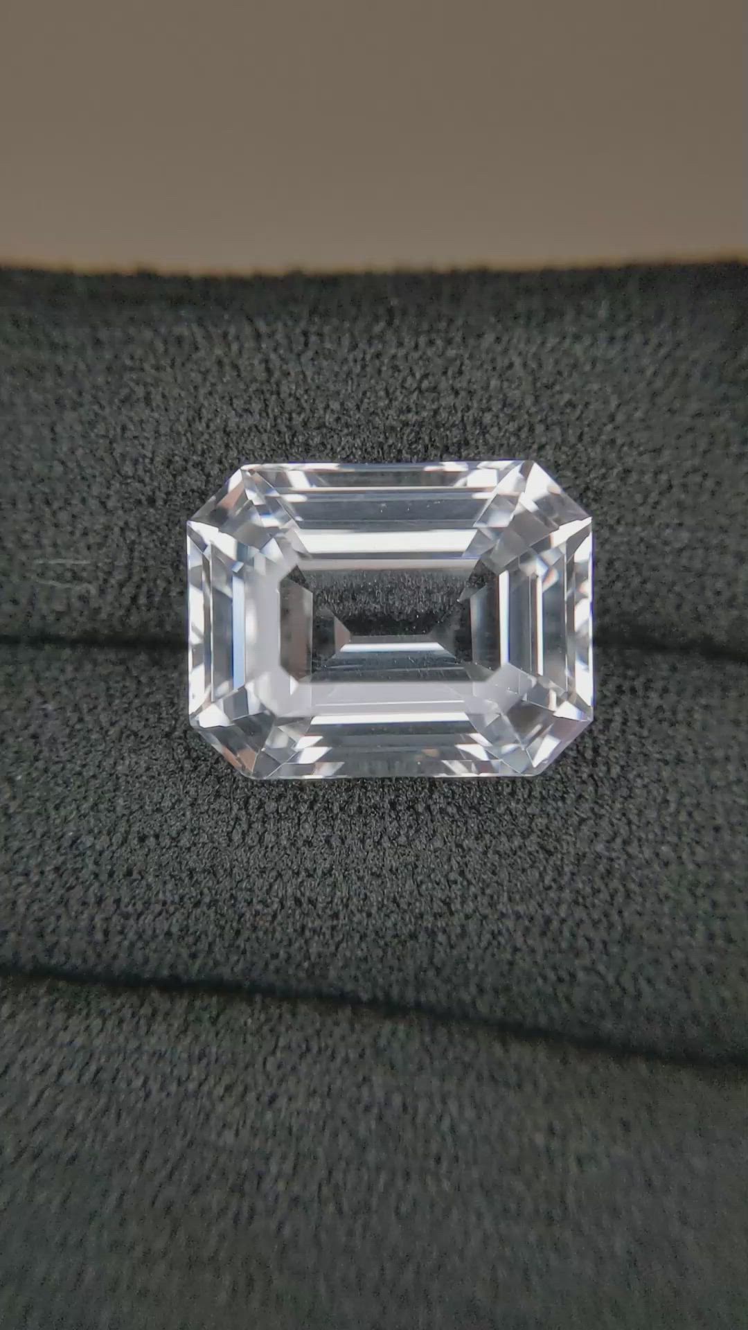 16.48 Ct. White Sapphire from Ceylon (Sri Lanka) Size Video