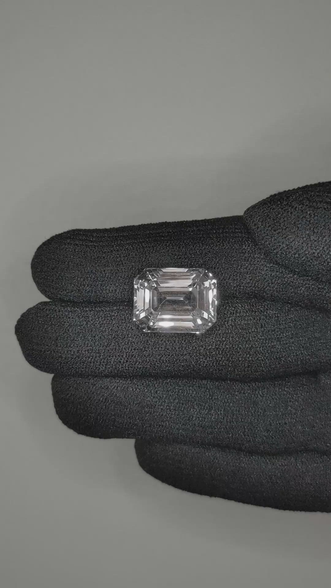 16.48 Ct. White Sapphire from Ceylon (Sri Lanka) Size Video