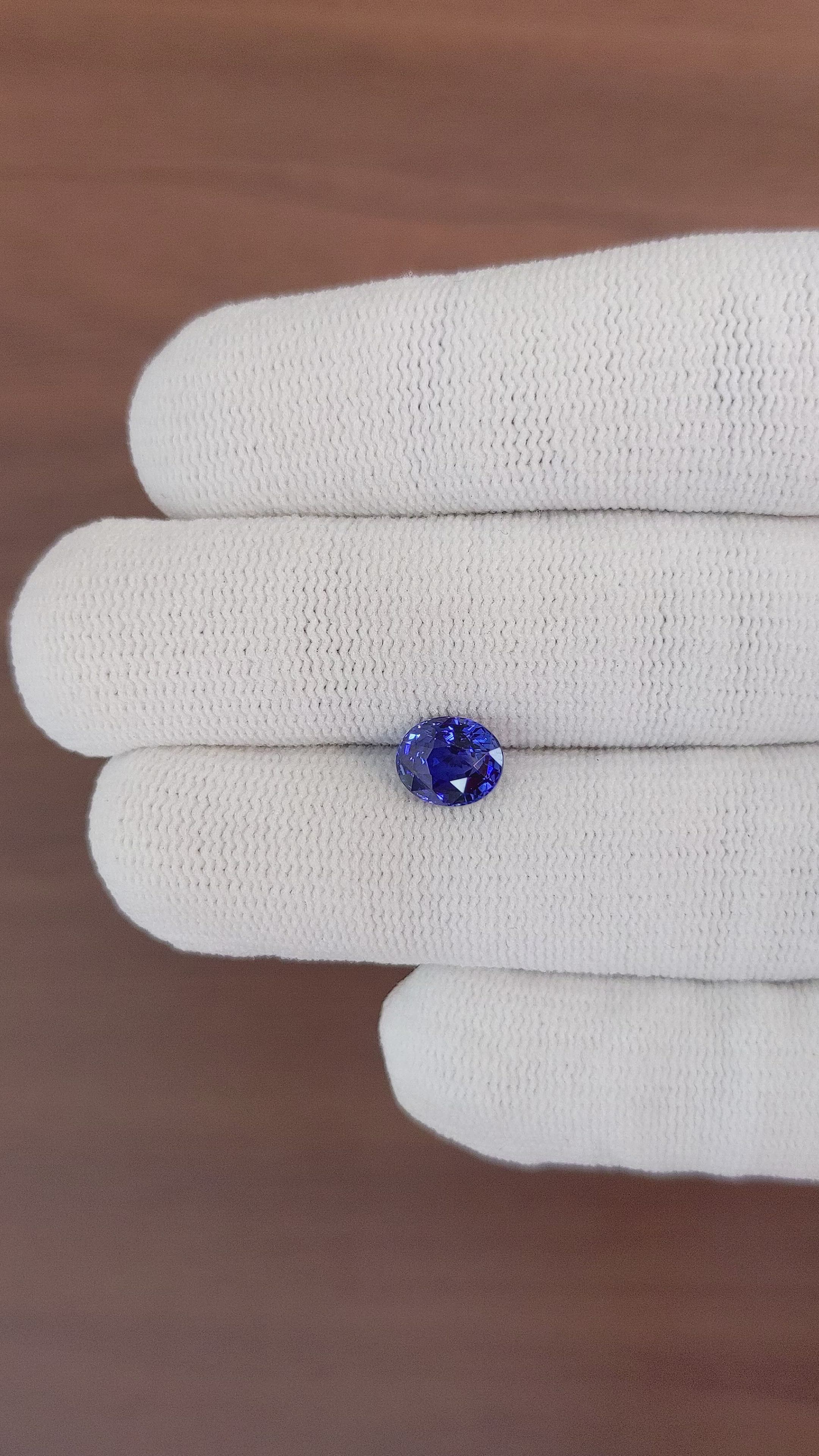 1.66 Ct. Blue Sapphire from Ceylon (Sri Lanka) Size Video