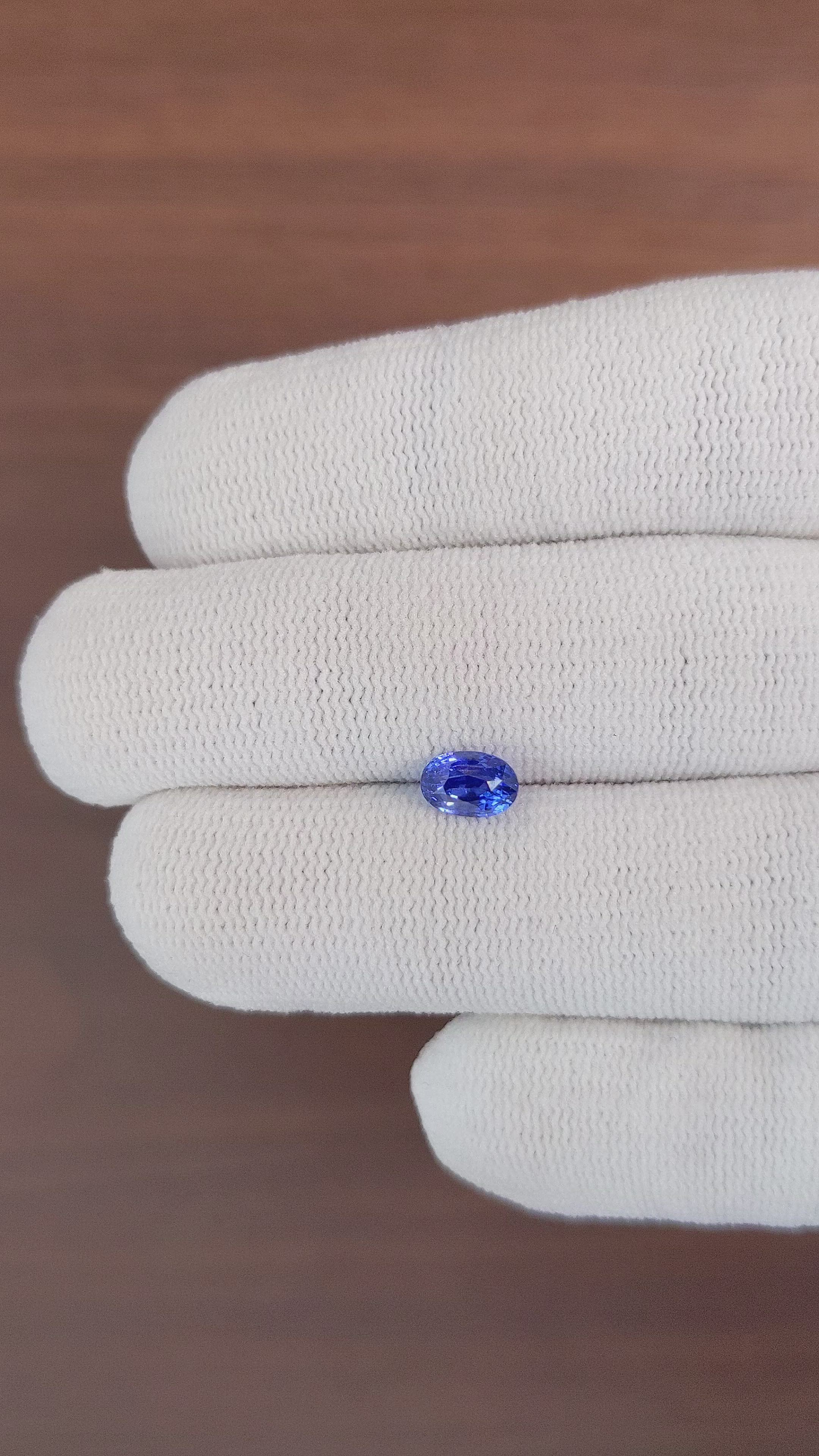 1.08 Ct. Blue Sapphire from Ceylon (Sri Lanka) Size Video