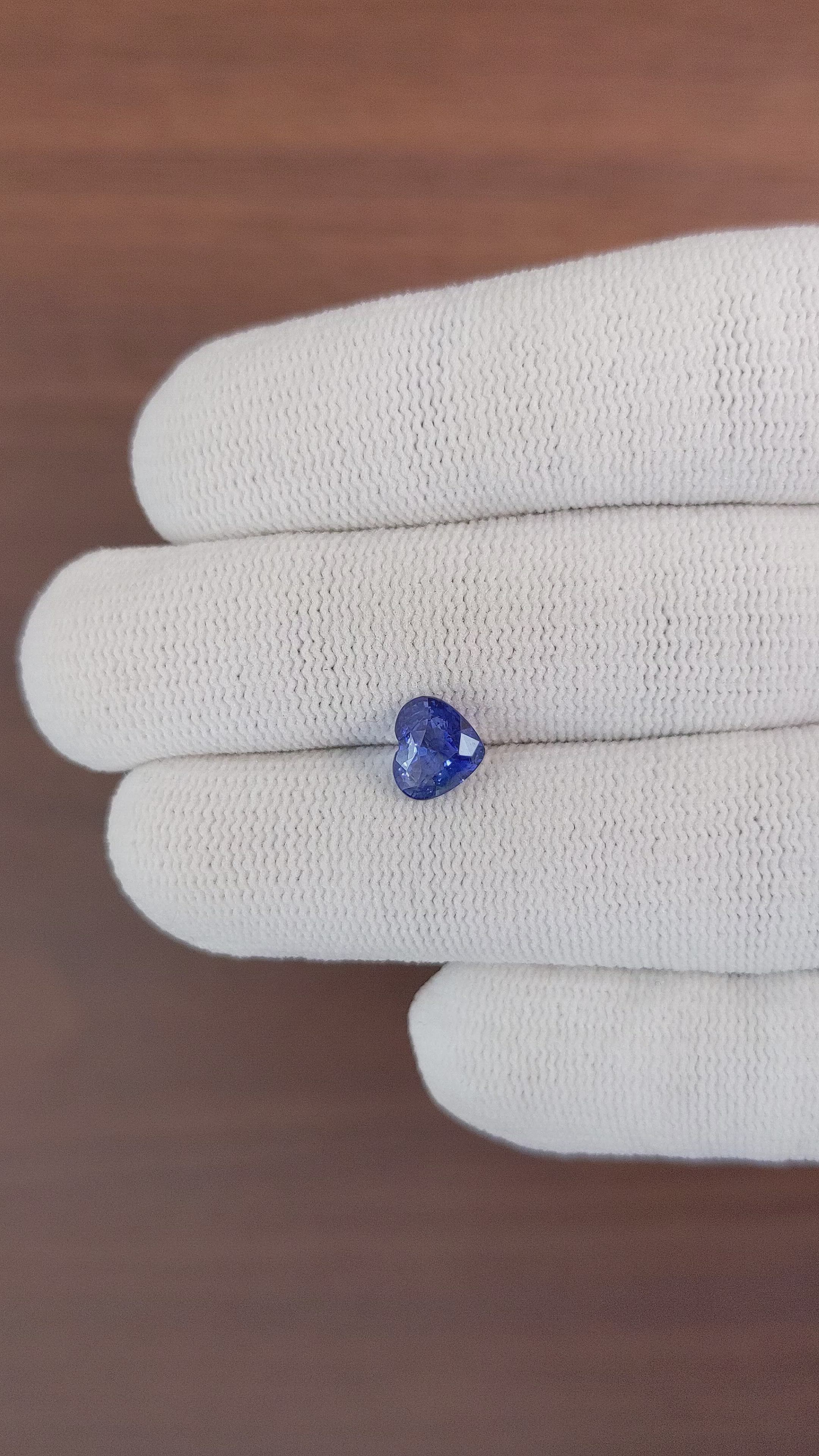 1.52 Ct. Blue Sapphire from Ceylon (Sri Lanka) Size Video