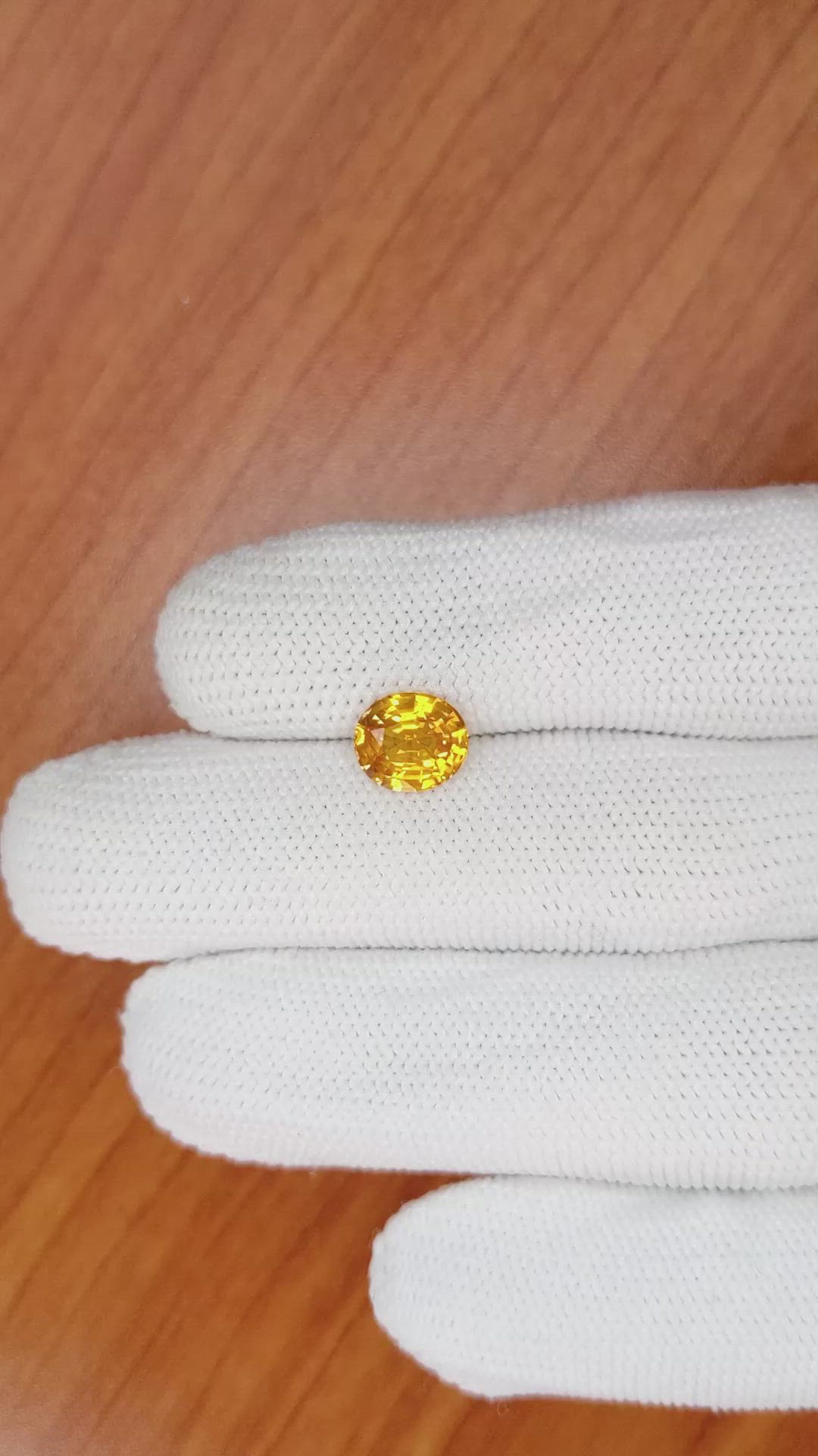 2.01 Ct. Yellowish Orange Sapphire from Ceylon (Sri Lanka) Size Video
