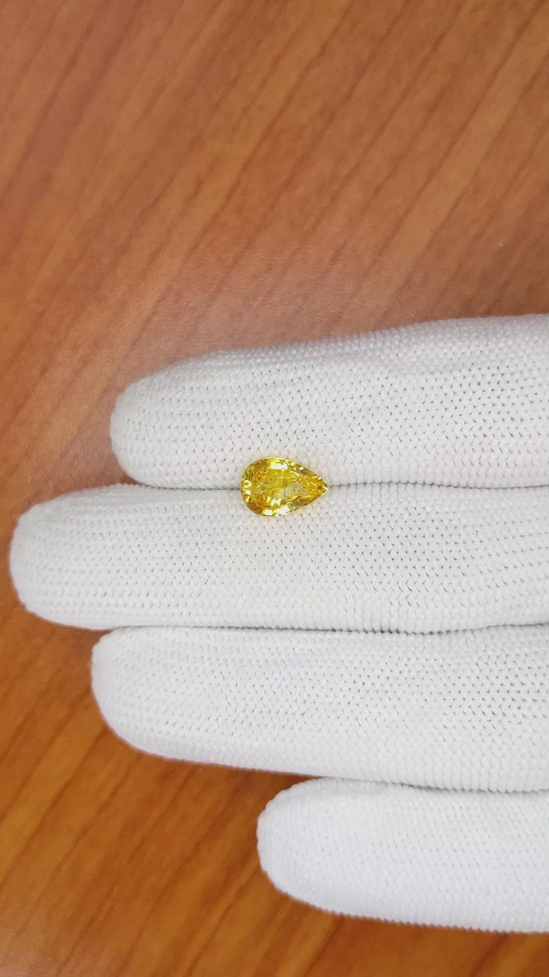 2.11 Ct. Yellow Sapphire from Ceylon (Sri Lanka) Size Video