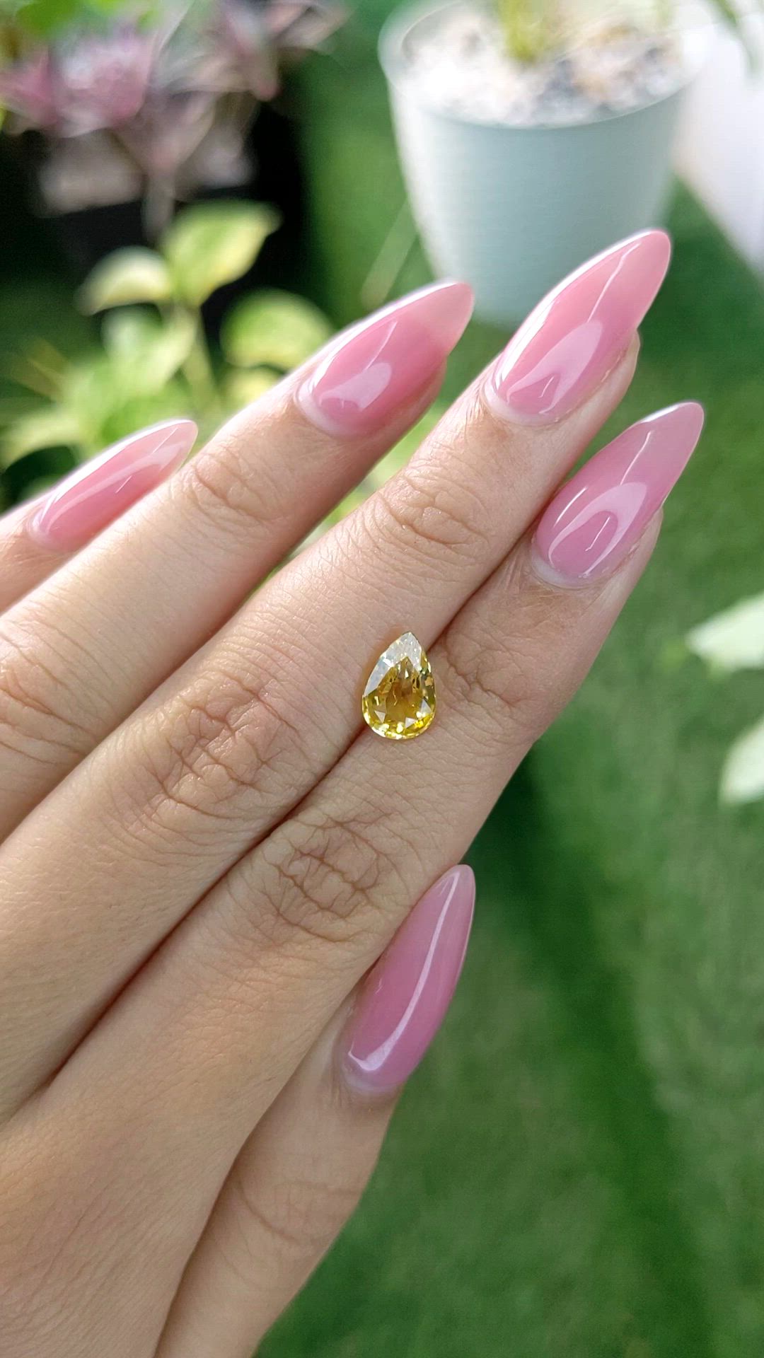 2.11 Ct. Yellow Sapphire from Ceylon (Sri Lanka) Size Video