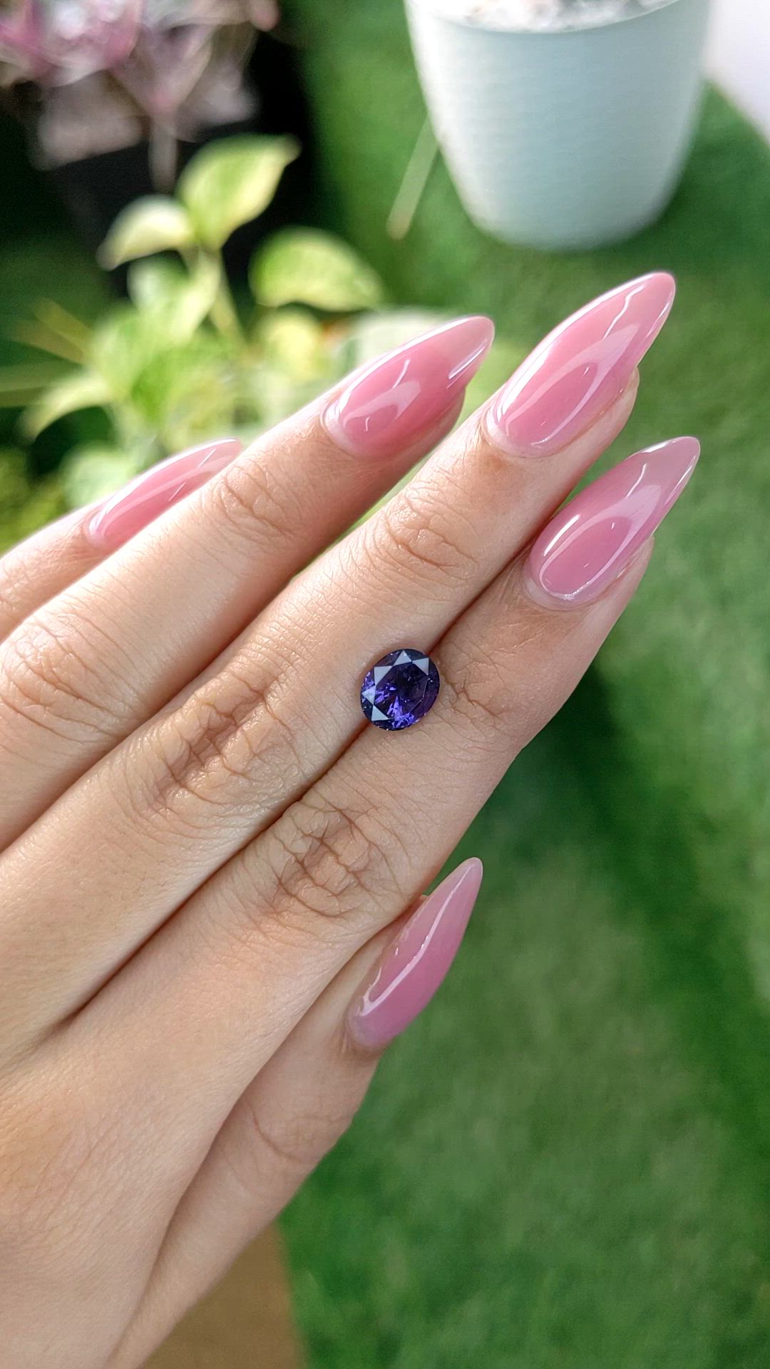 2.25 Ct. Sapphire from Ceylon (Sri Lanka) Size Video