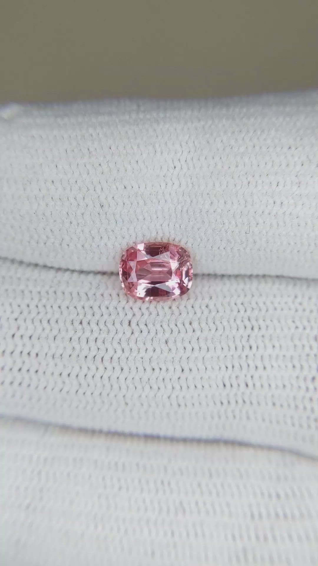 1.24 Ct. Padparadscha Sapphire from Ceylon (Sri Lanka) Size Video
