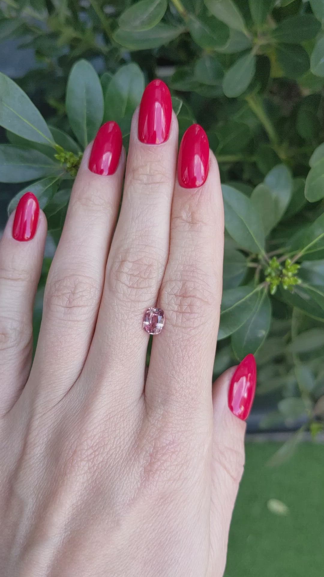 1.24 Ct. Padparadscha Sapphire from Ceylon (Sri Lanka) Size Video