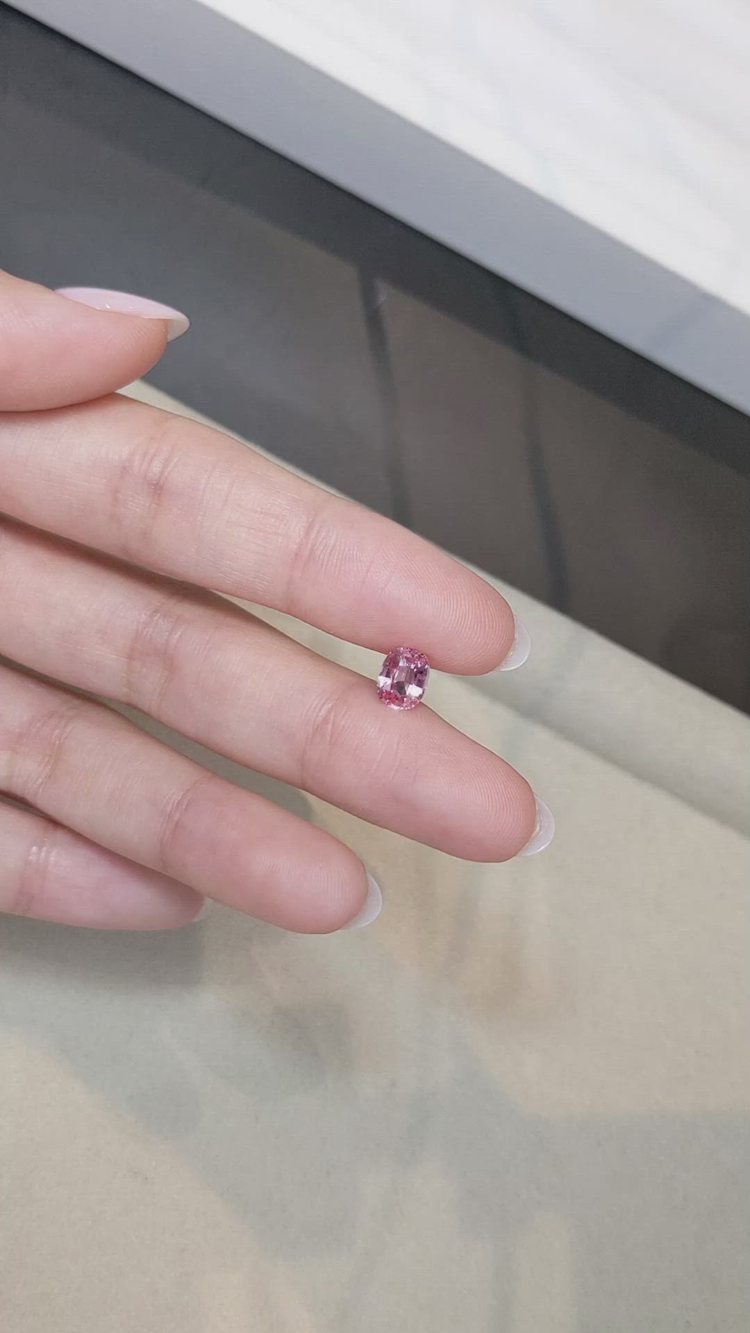 1.24 Ct. Padparadscha Sapphire from Ceylon (Sri Lanka) Size Video