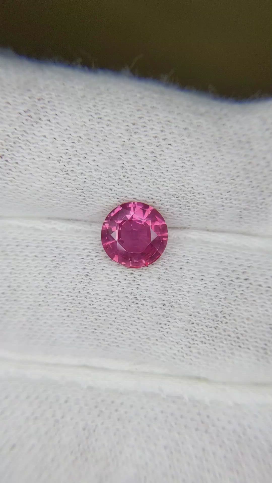 1.46 Ct. Padparadscha Sapphire from Ceylon (Sri Lanka) Size Video