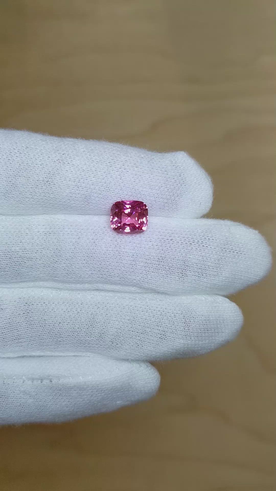 3.16 Ct. Padparadscha Sapphire from Ceylon (Sri Lanka) Size Video