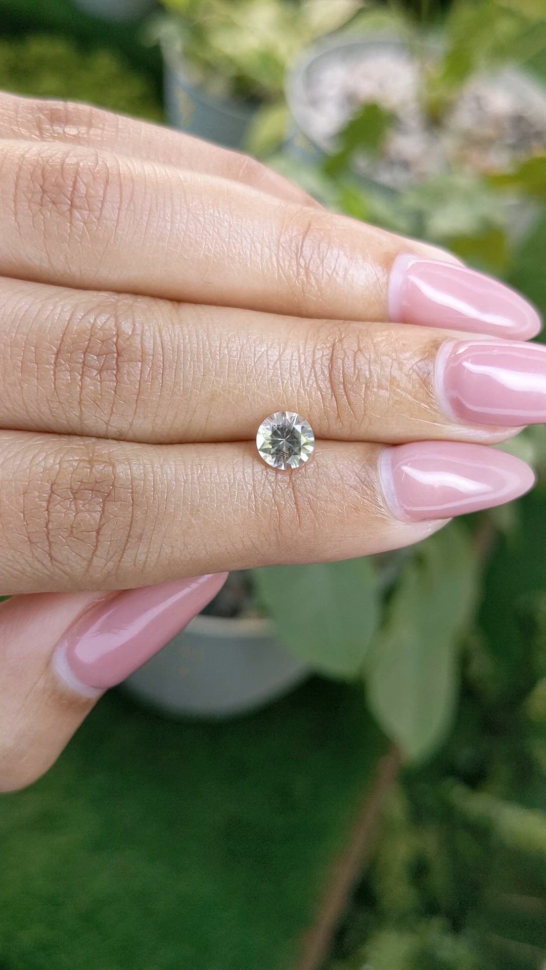 1.03 Ct. Greenish Yellow Sapphire from Ceylon (Sri Lanka) Size Video