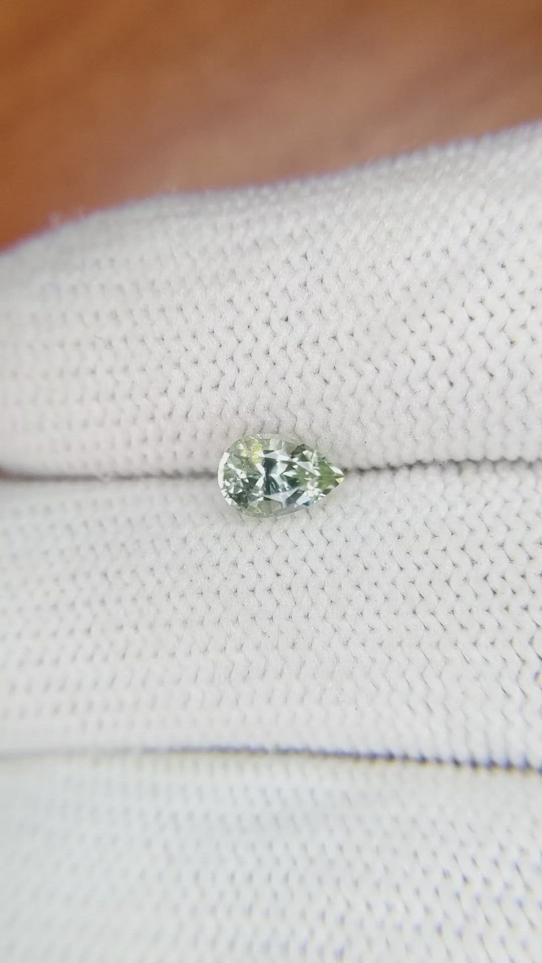 0.78 Ct. Yellowish Green Sapphire from Ceylon (Sri Lanka) Size Video