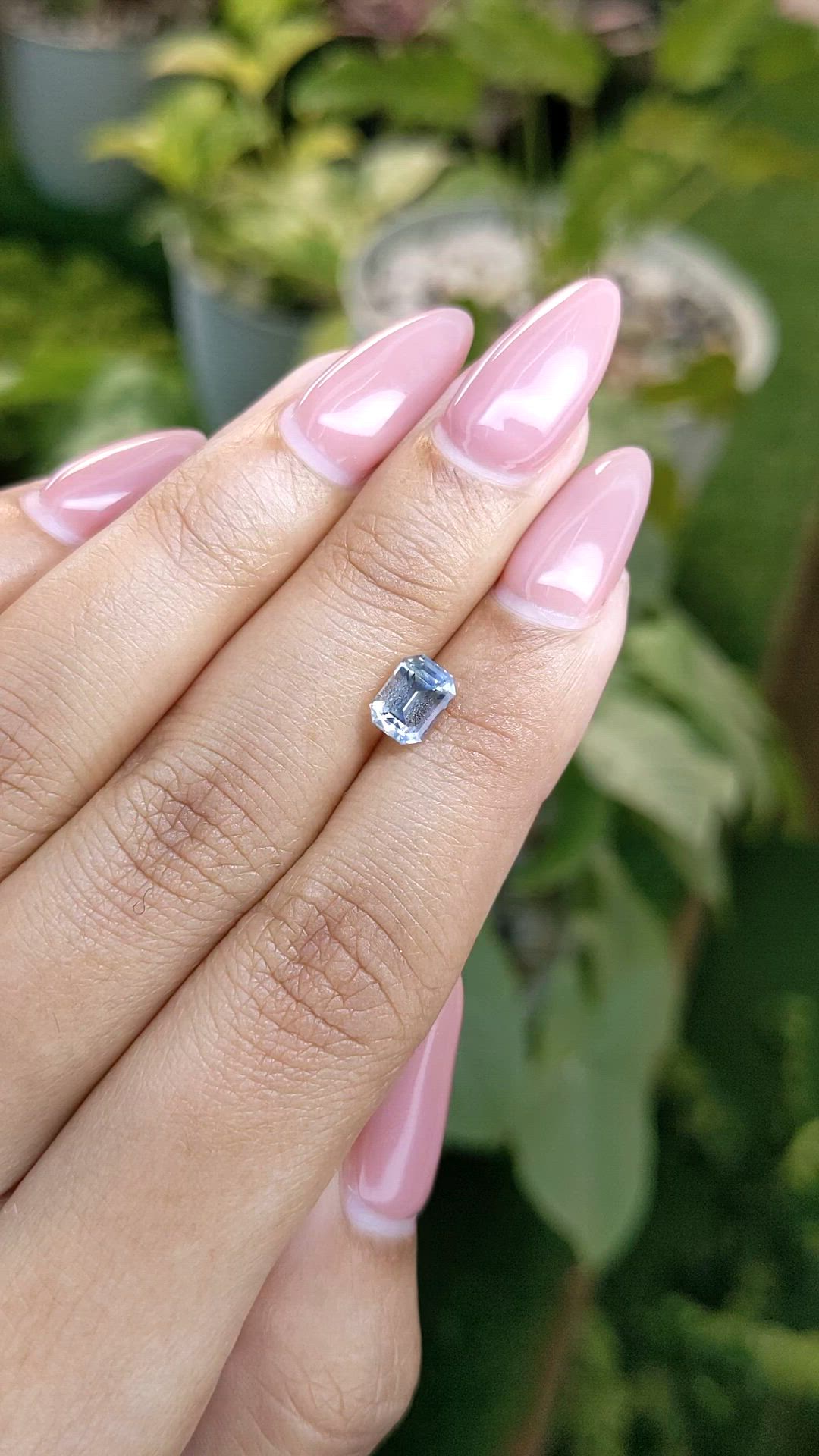 1.24 Ct. Bi Color Sapphire from Ceylon (Sri Lanka) Size Video