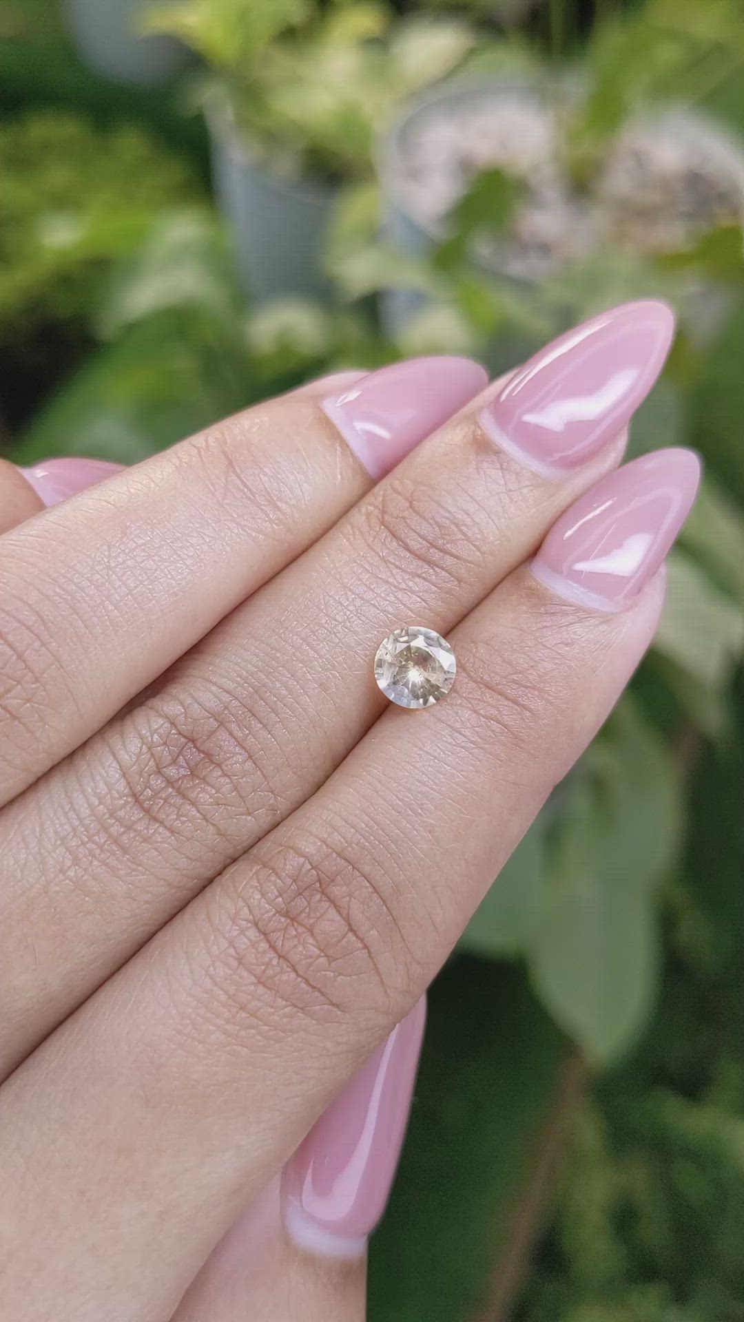 0.90 Ct. Yellow Sapphire from Ceylon (Sri Lanka) Size Video