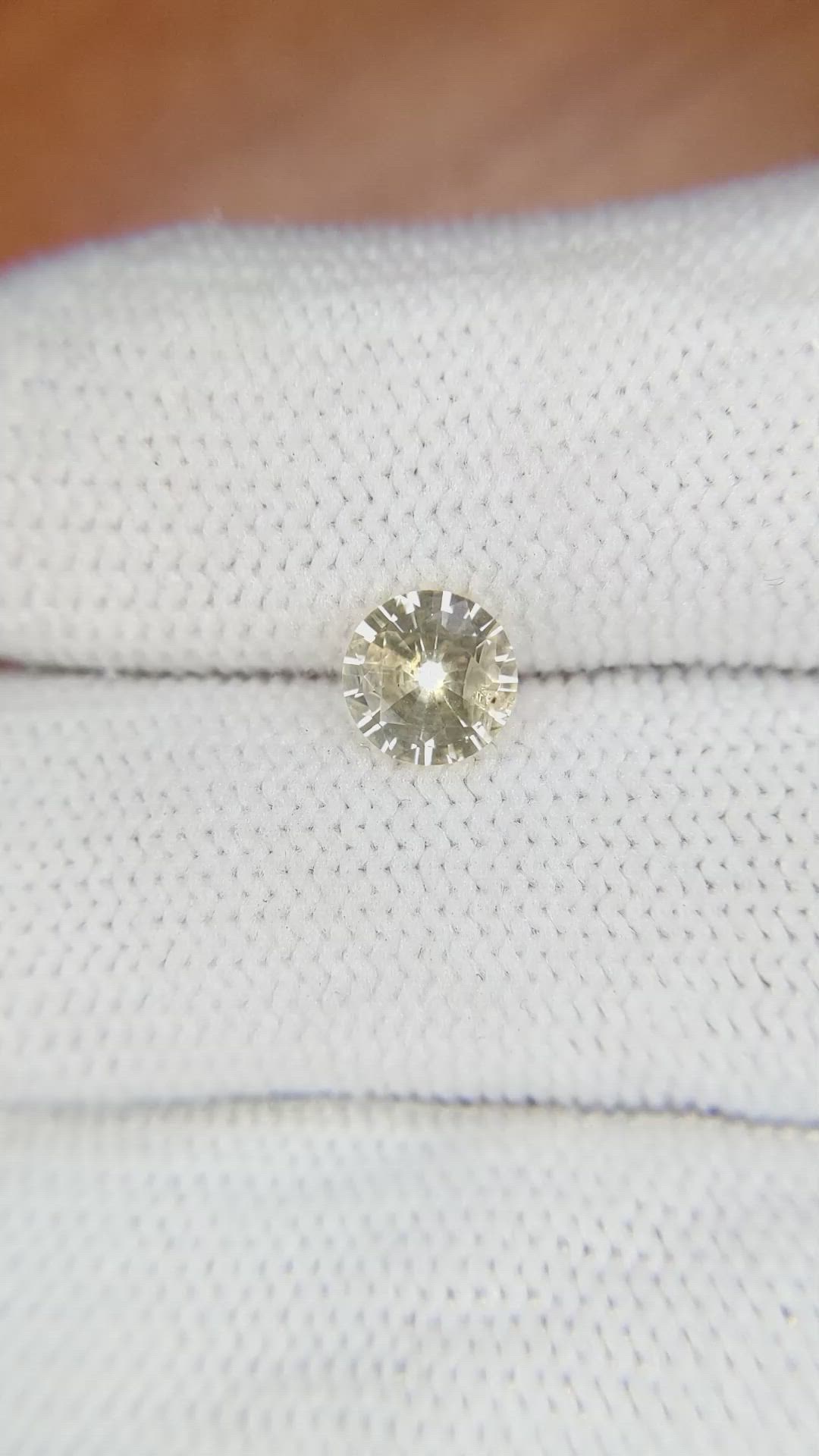 0.90 Ct. Yellow Sapphire from Ceylon (Sri Lanka) Size Video