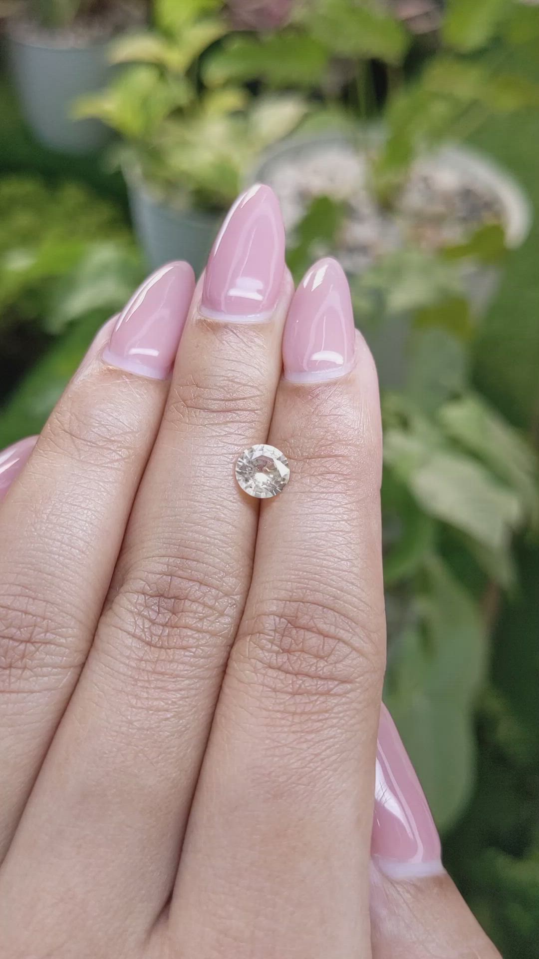 0.90 Ct. Yellow Sapphire from Ceylon (Sri Lanka) Size Video