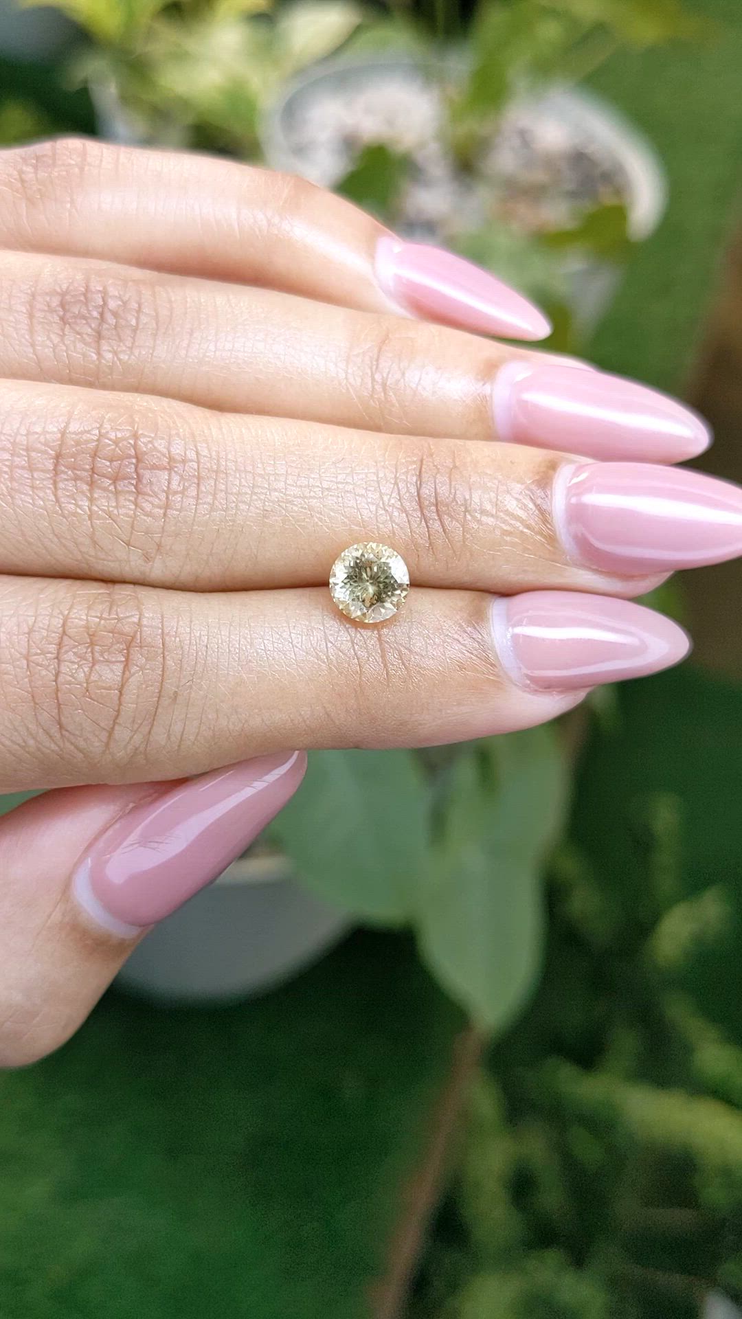 1.39 Ct. Yellow Sapphire from Ceylon (Sri Lanka) Size Video